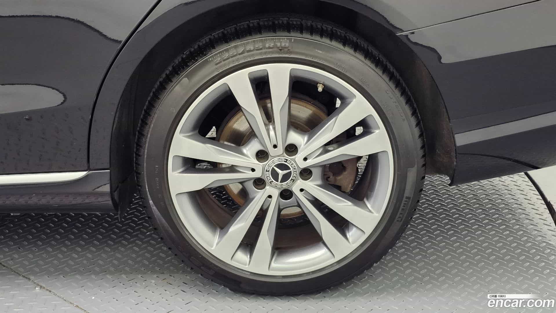 C-Class Mercedes-Benz 2019.2-OUTER-031