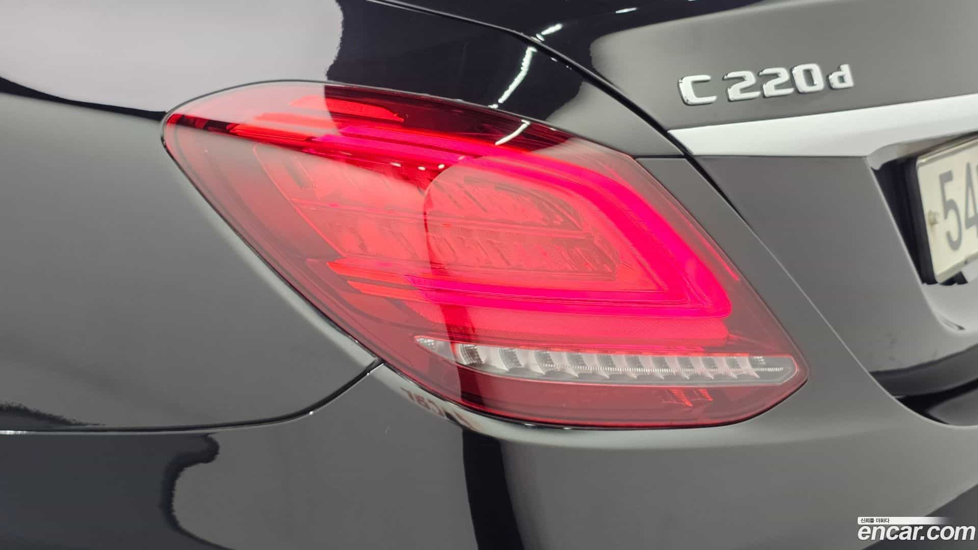 C-Class Mercedes-Benz 2019.2-OUTER-033