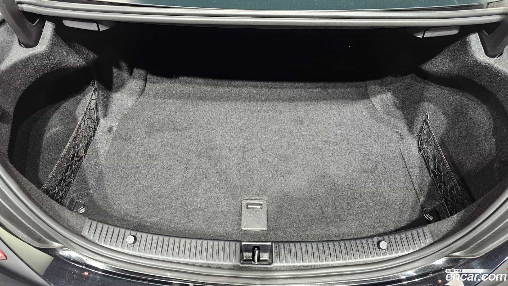C-Class Mercedes-Benz 2019.2-OPTION-042