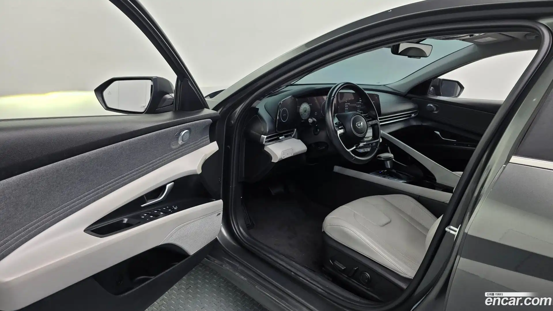 AVANTE Hyundai 2021.6-INNER-010