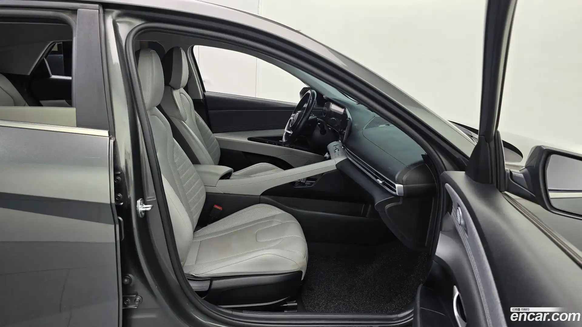 AVANTE Hyundai 2021.6-OPTION-015