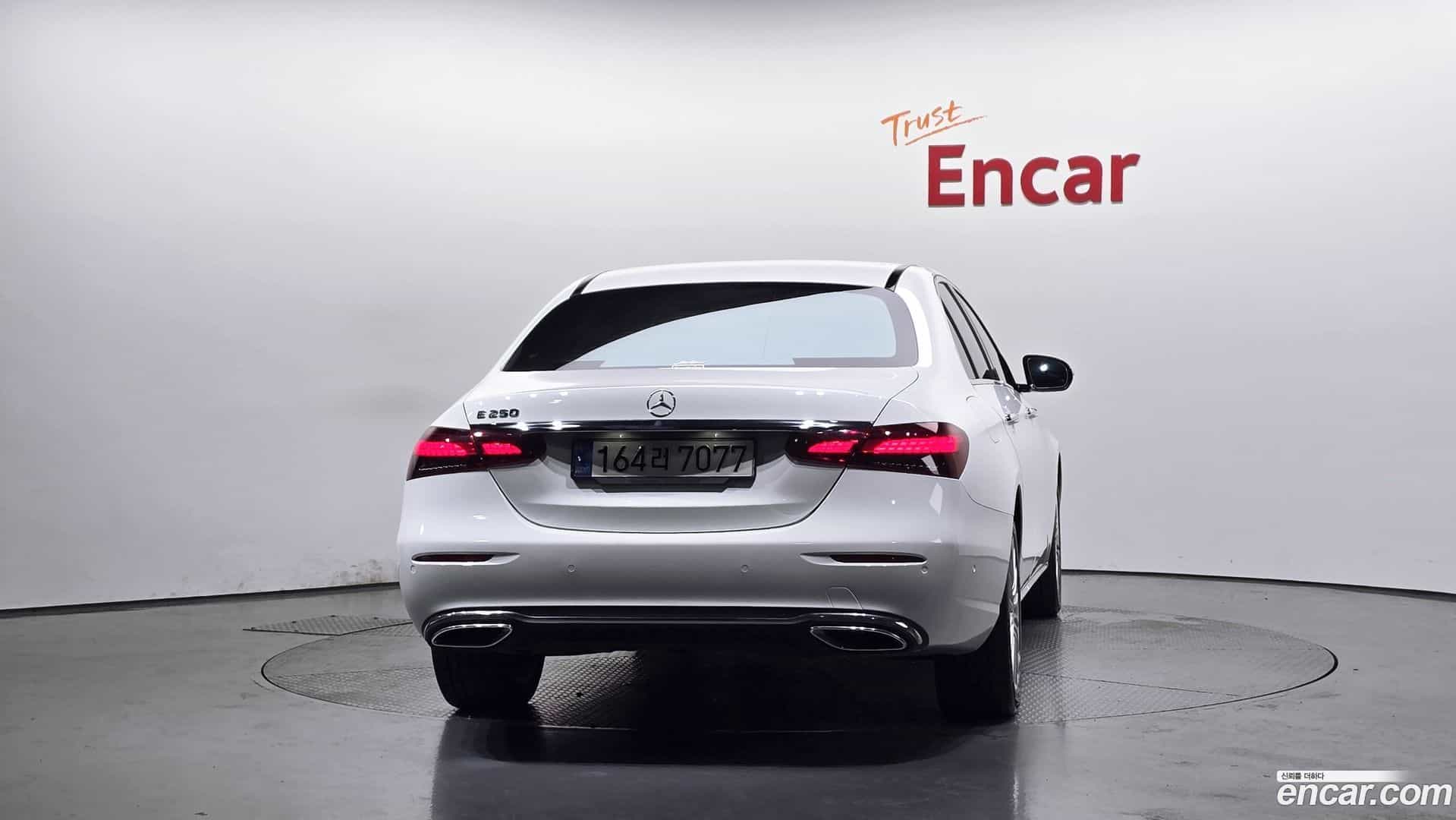 E-Class Mercedes-Benz 2022.5-OUTER-004