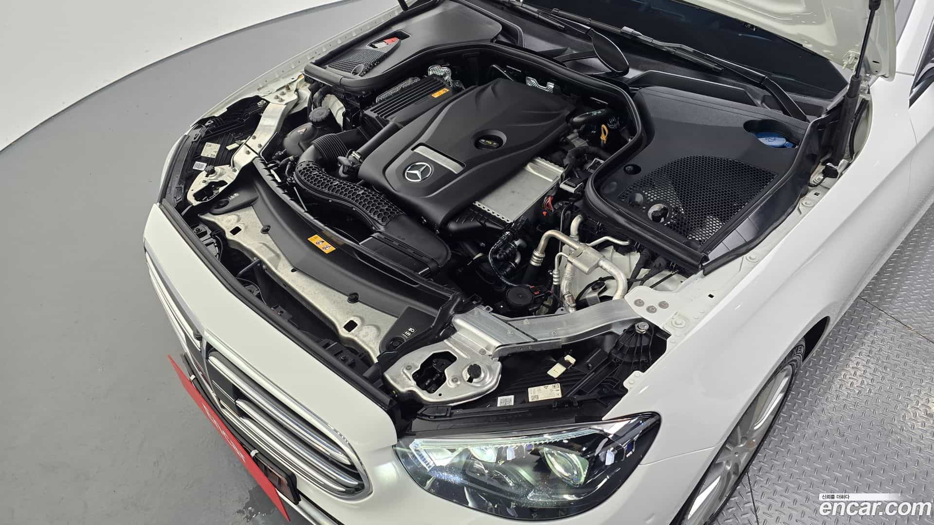 E-Class Mercedes-Benz 2022.5-OUTER-006