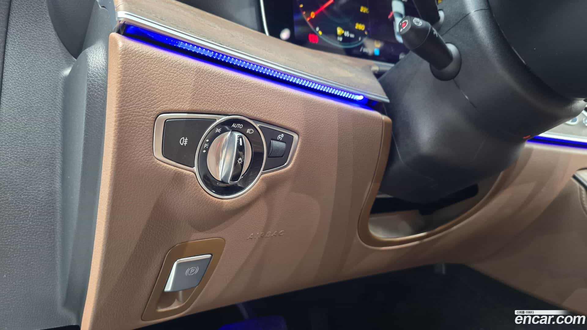 E-Class Mercedes-Benz 2022.5-OPTION-018