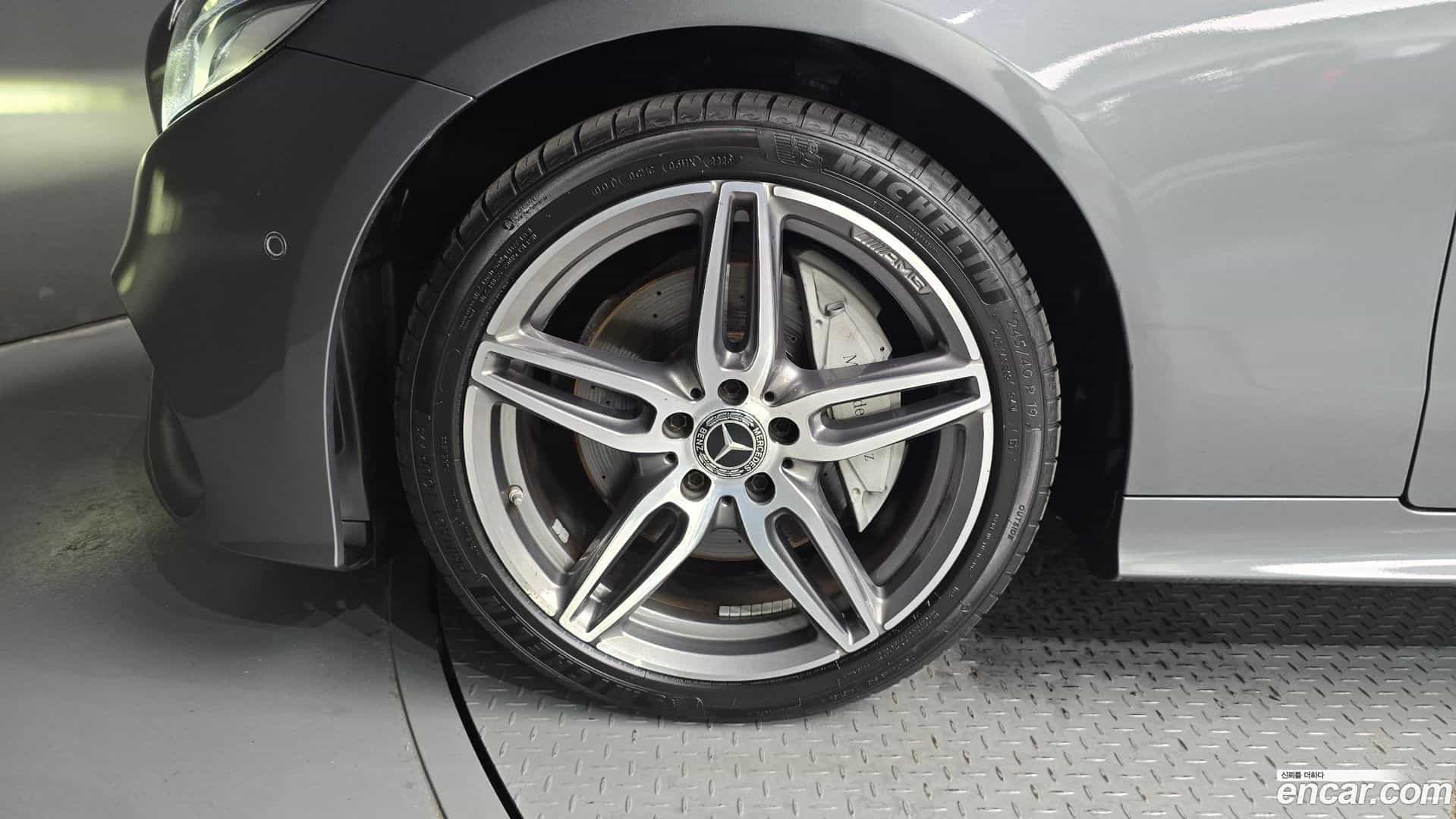 E-Class Mercedes-Benz 2017.7-OUTER-005