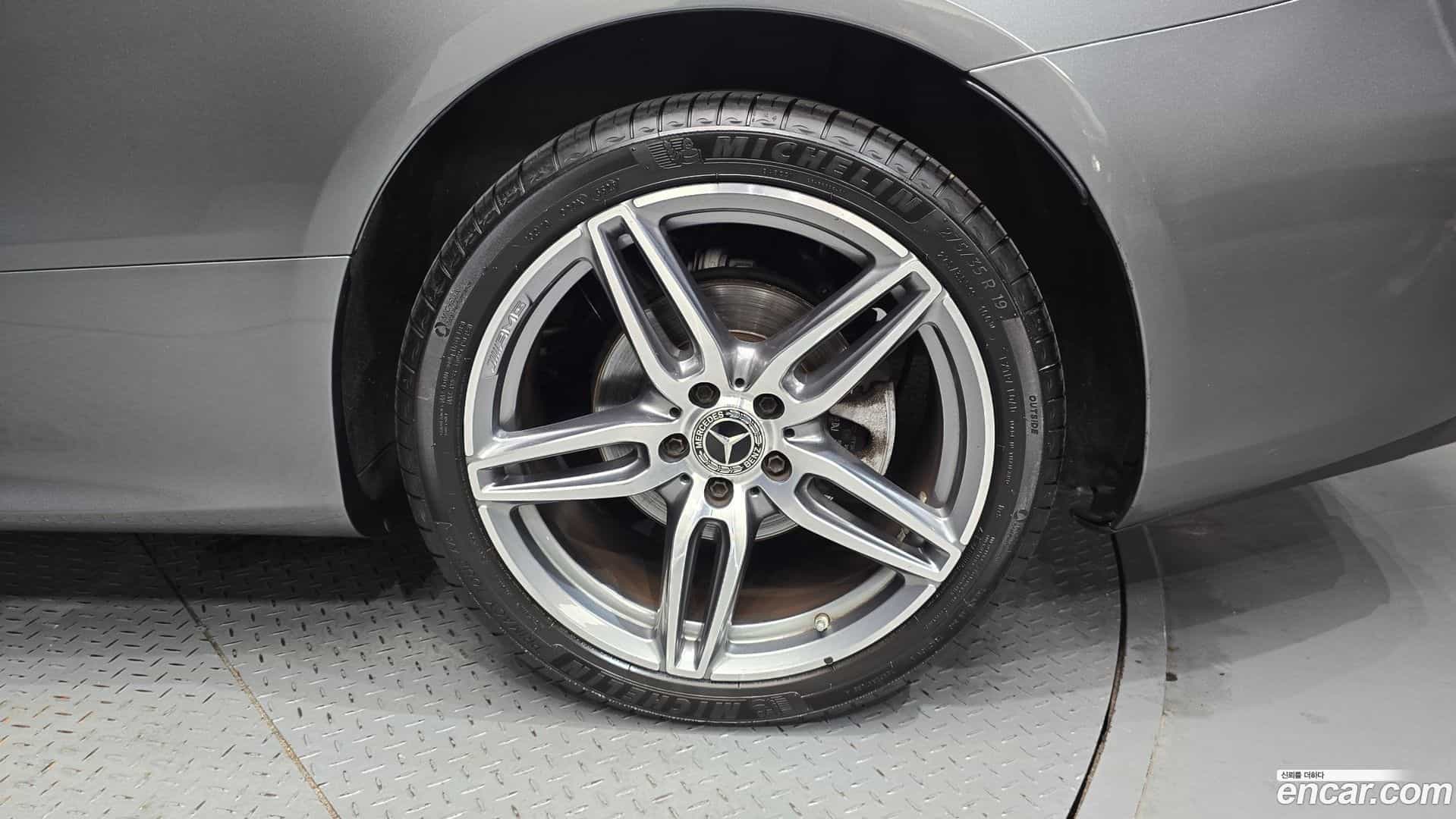 E-Class Mercedes-Benz 2017.7-OUTER-031