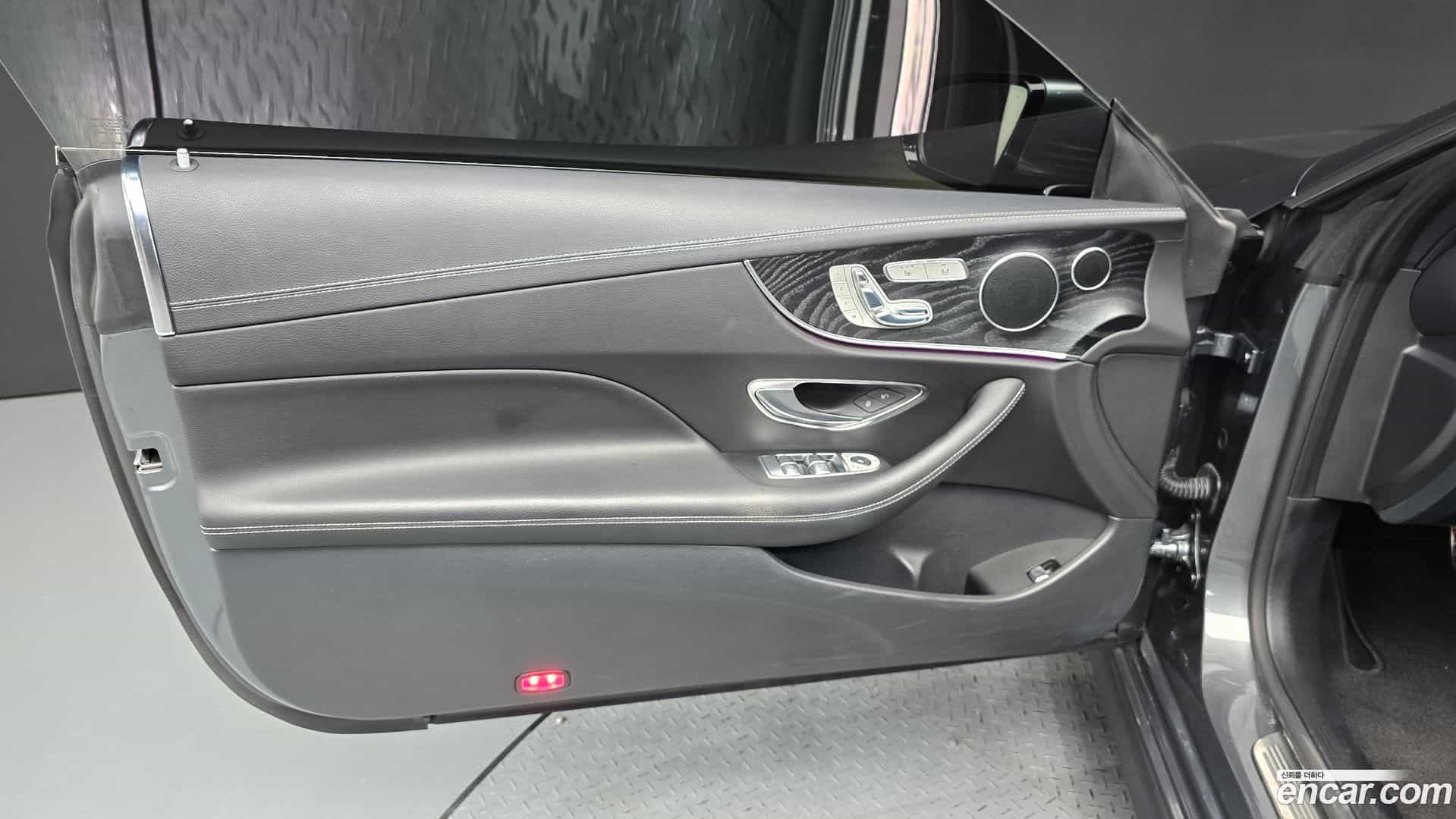 E-Class Mercedes-Benz 2017.7-INNER-034