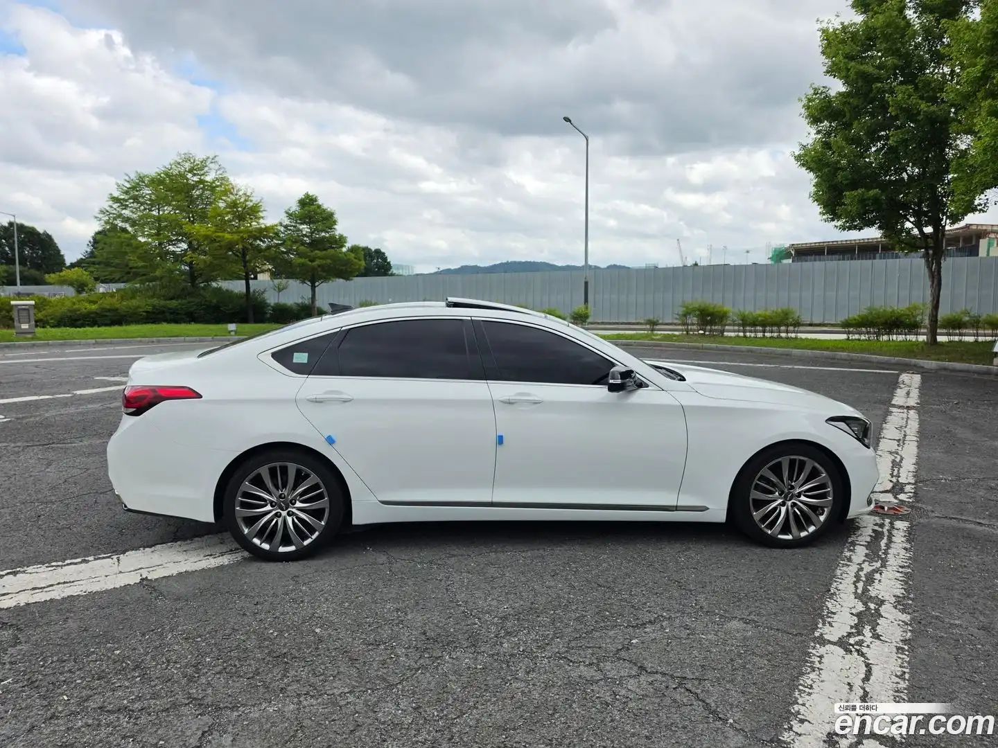 G80 Genesis 2017.2-OPTION-017