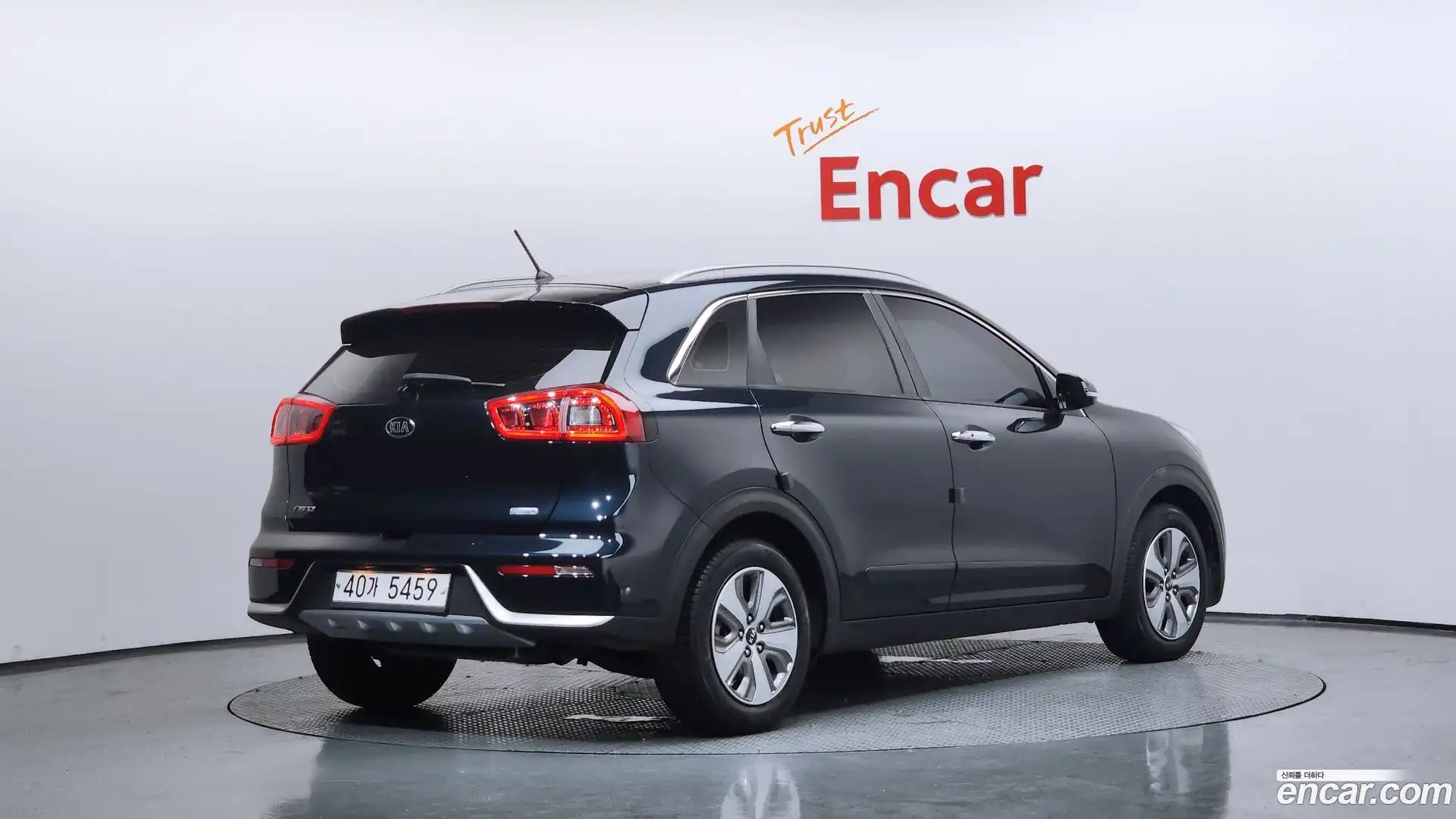 Niro Kia 2017.2-OUTER-002