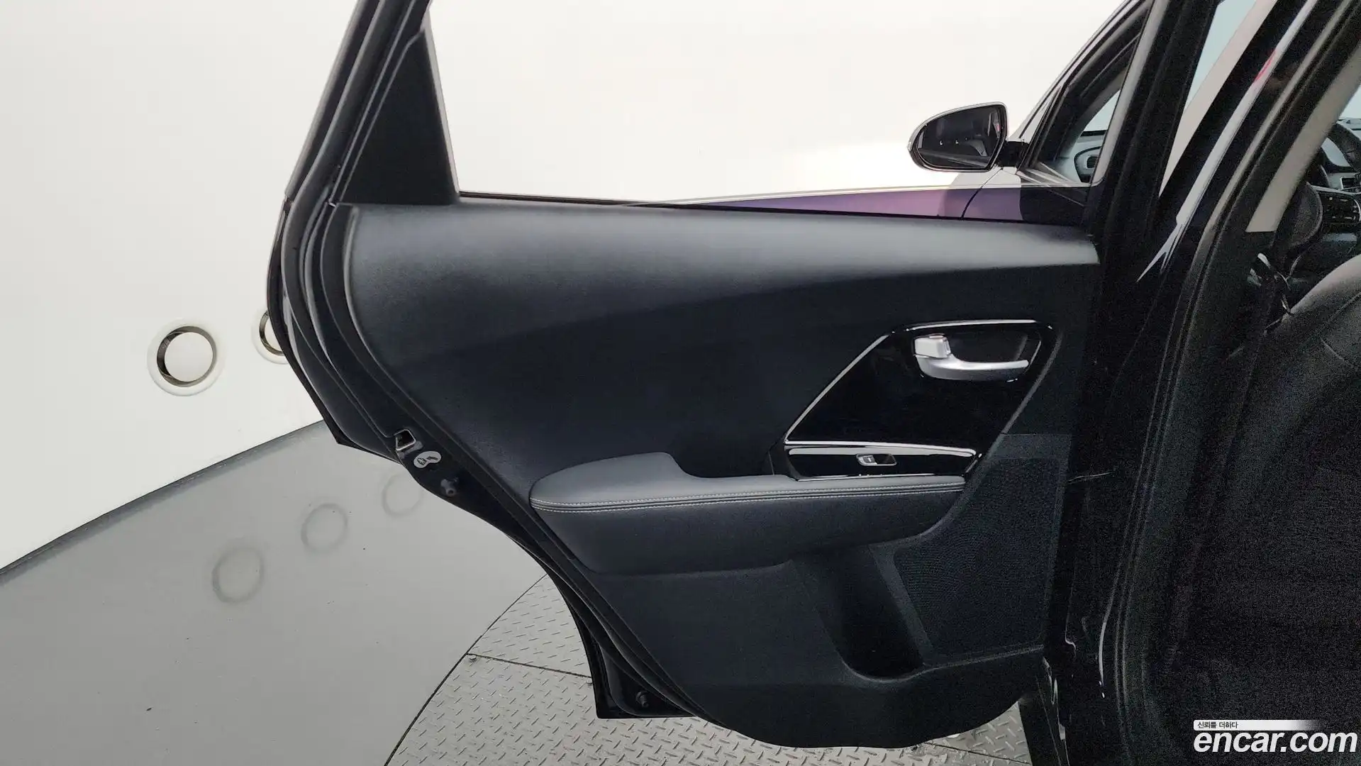 Niro Kia 2017.2-INNER-035