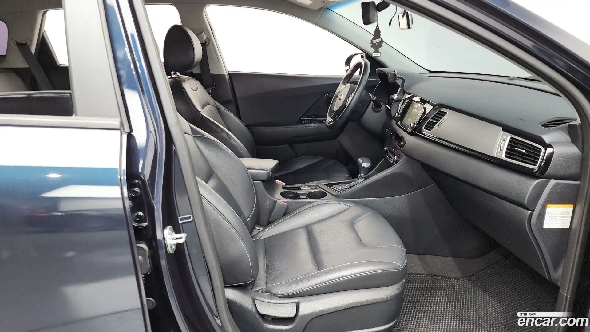 Niro Kia 2017.2-INNER-036