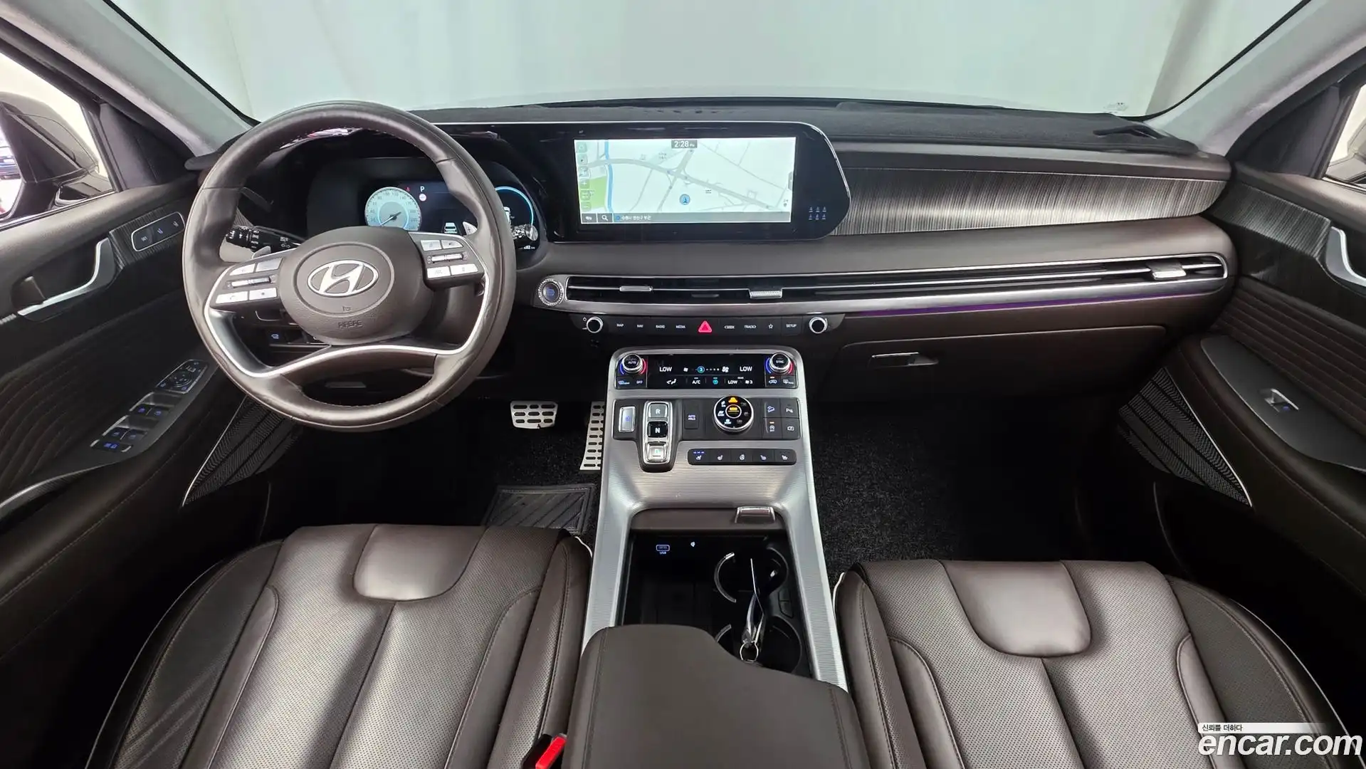 Palisade Hyundai 2023.1-INNER-007