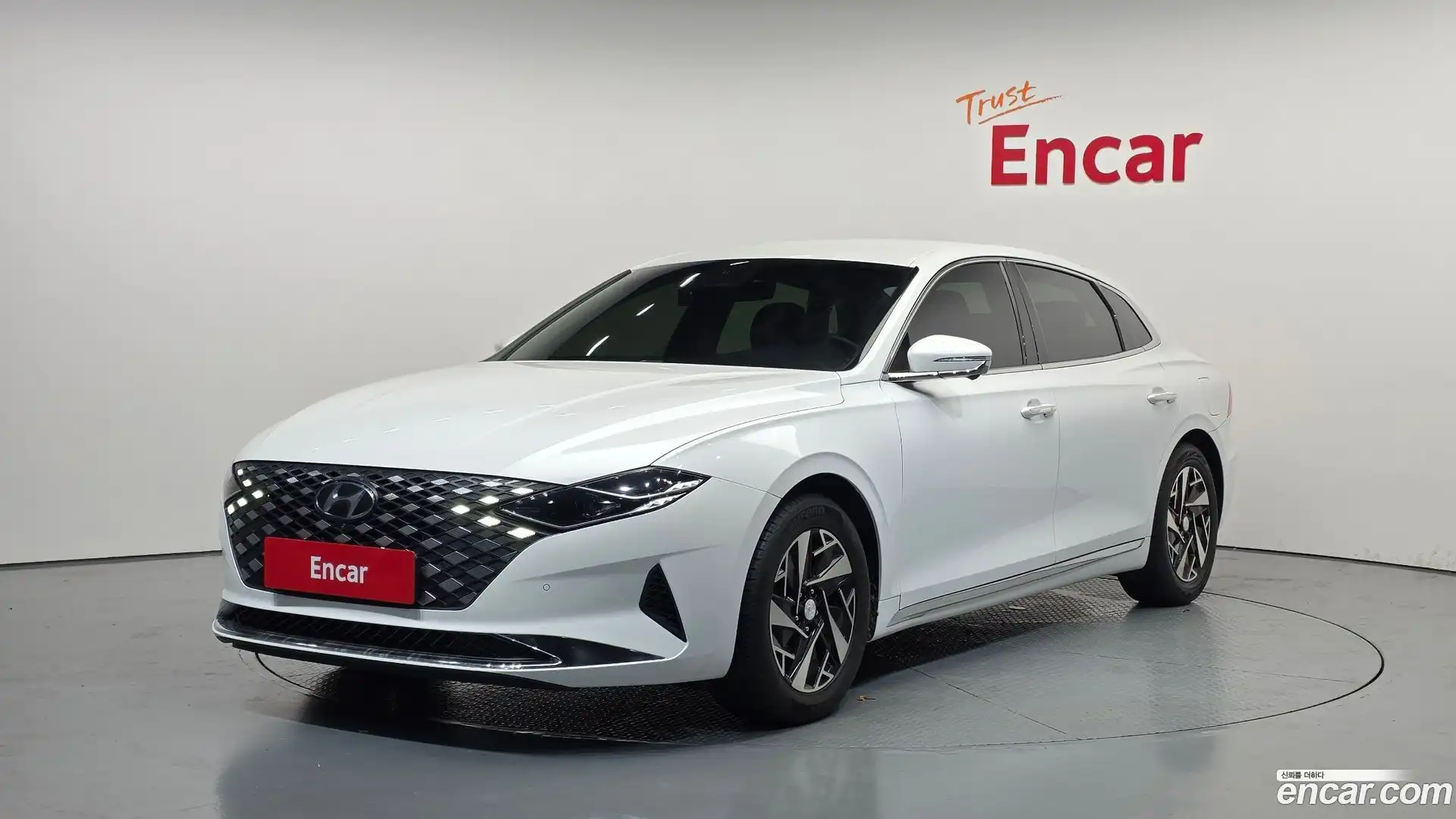 Grandeur Hyundai 2021.3-OUTER-001