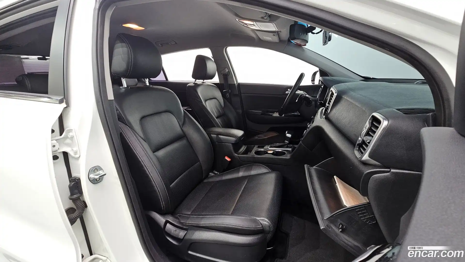 Sportage Kia 2016.9-INNER-036