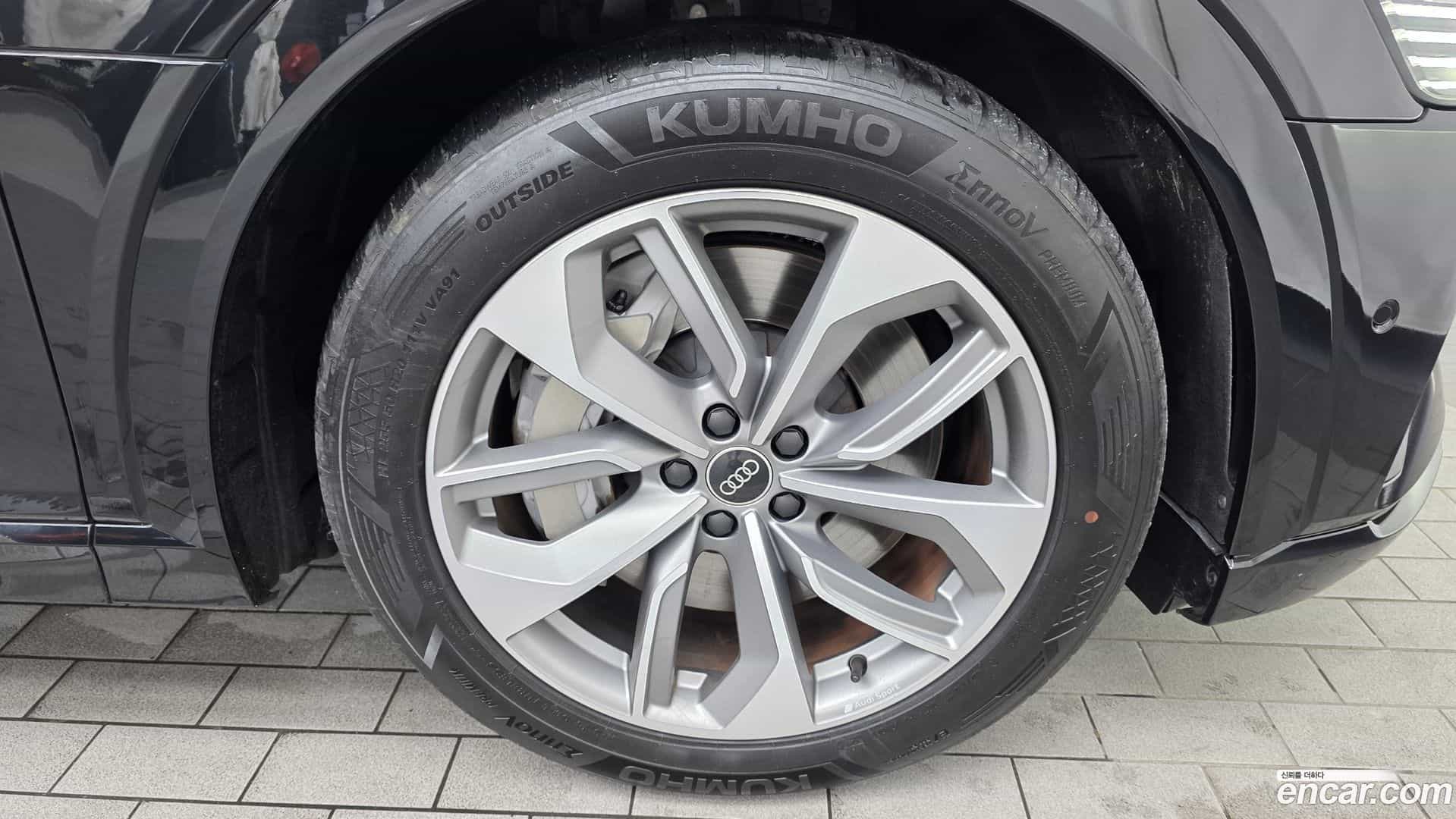 e-tron Audi 2023.2-OUTER-031