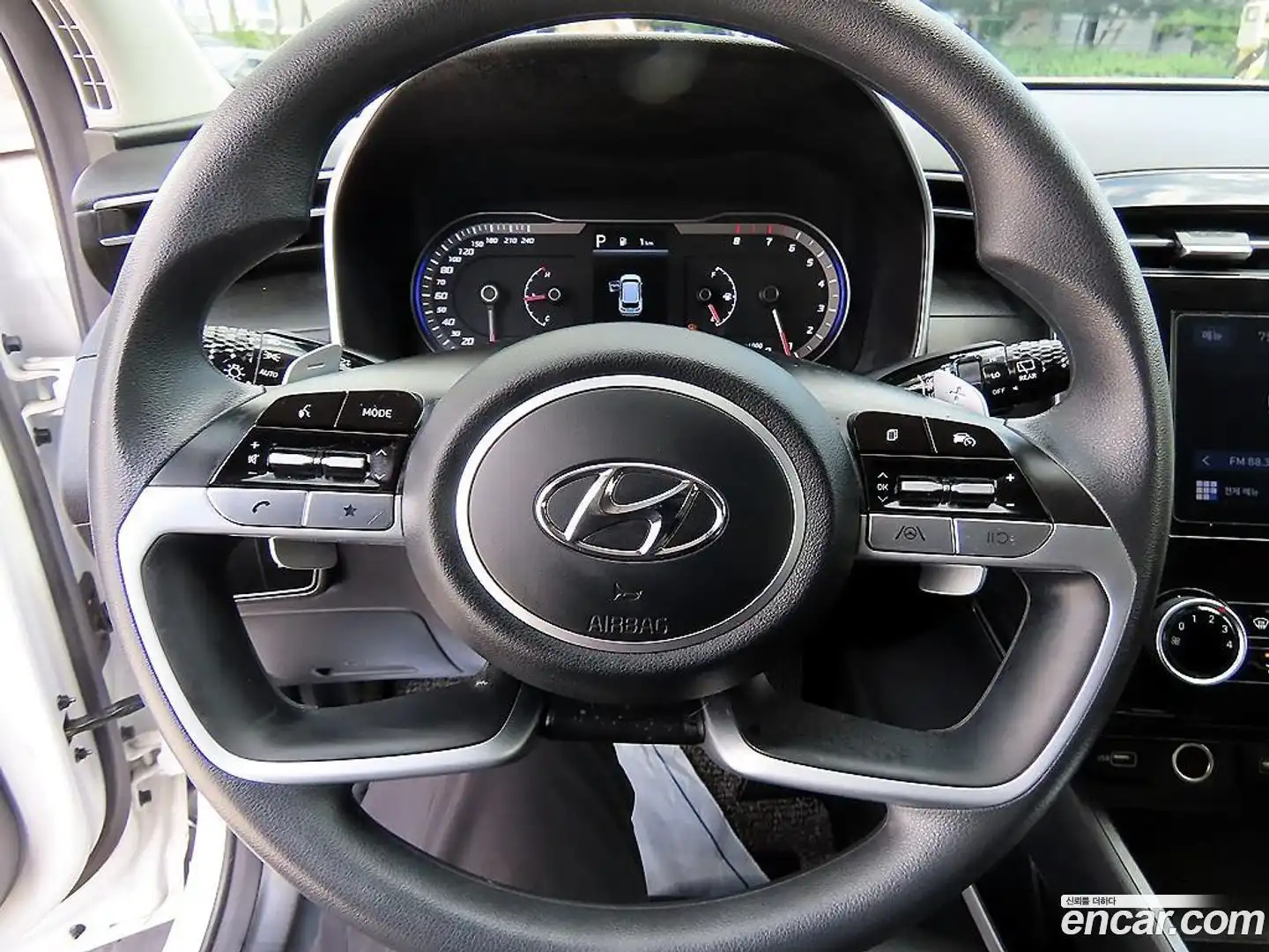 Tucson Hyundai 2023.1-INNER-010