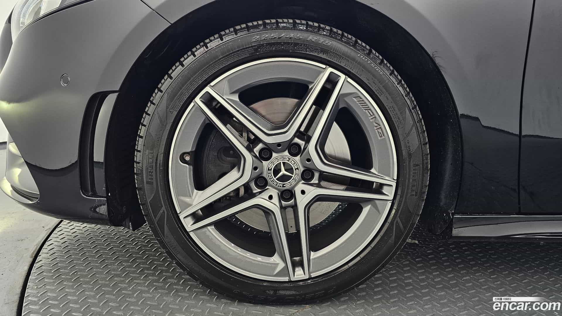 A-Class Mercedes-Benz 2022.1-OUTER-005