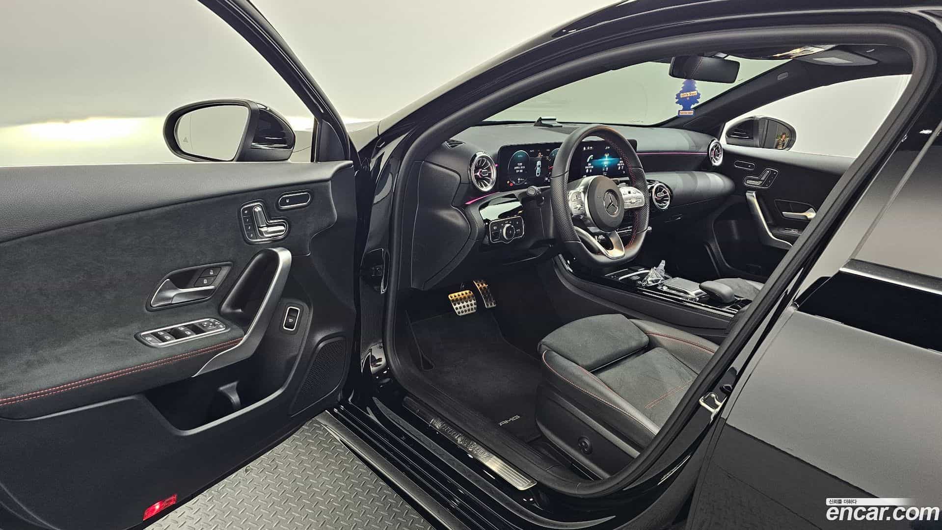 A-Class Mercedes-Benz 2022.1-INNER-010