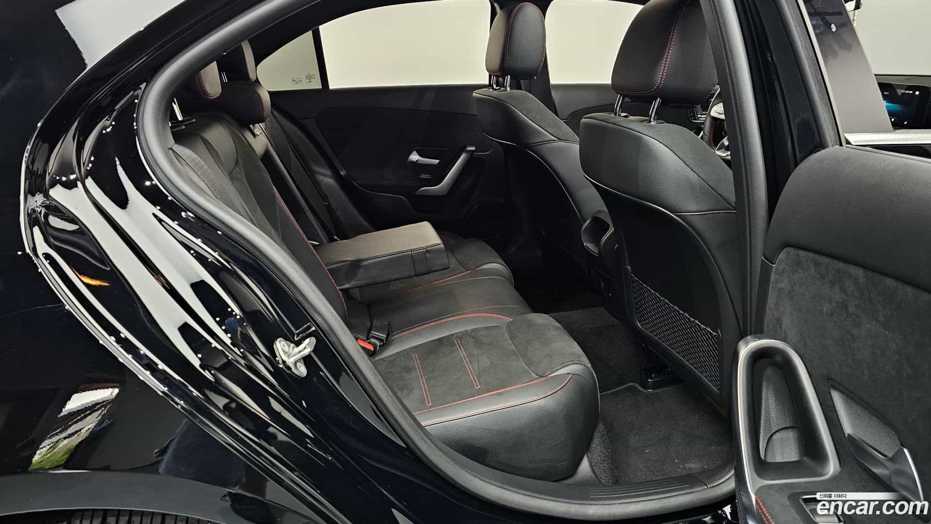 A-Class Mercedes-Benz 2022.1-OPTION-015