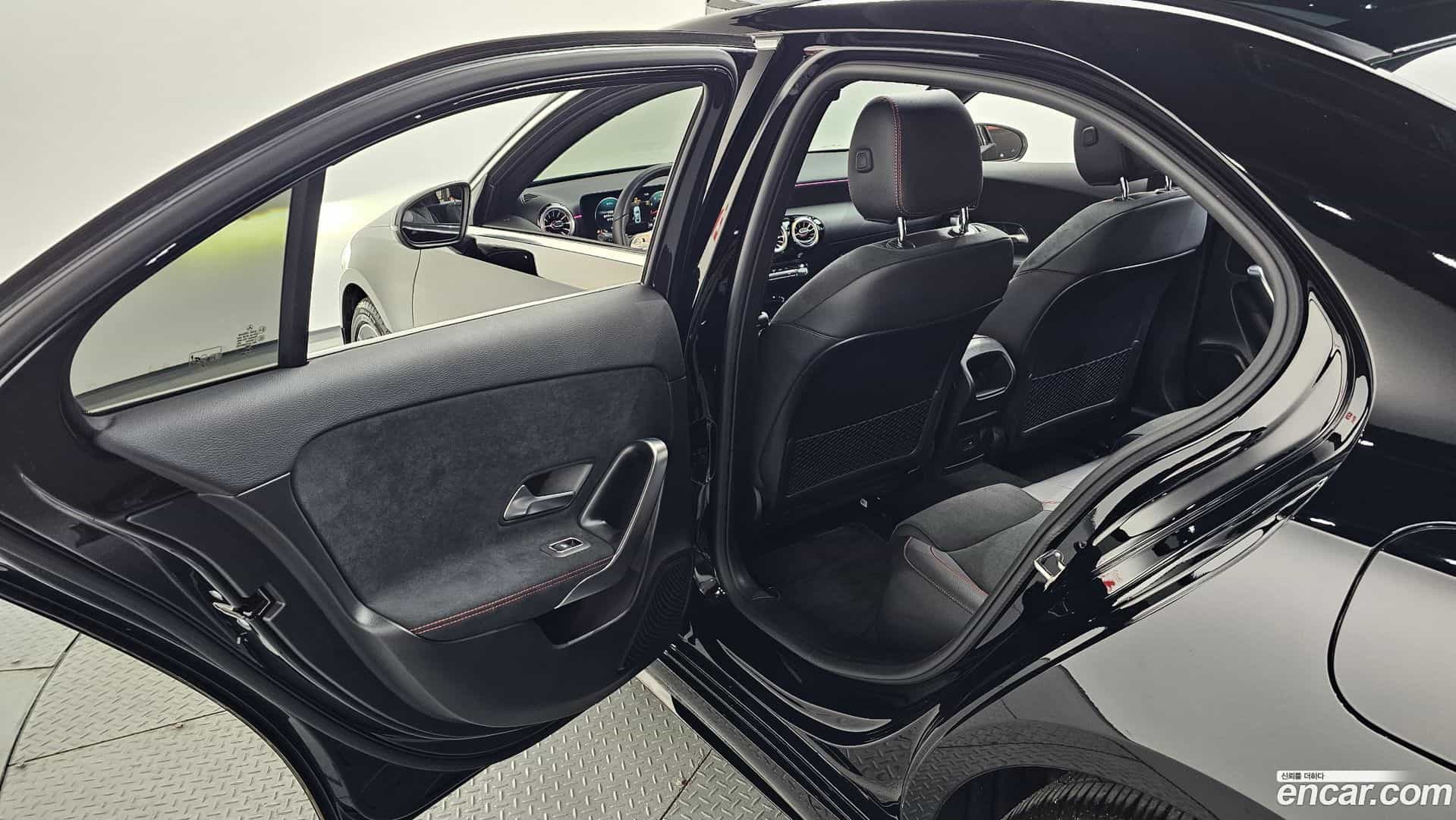 A-Class Mercedes-Benz 2022.1-OPTION-022