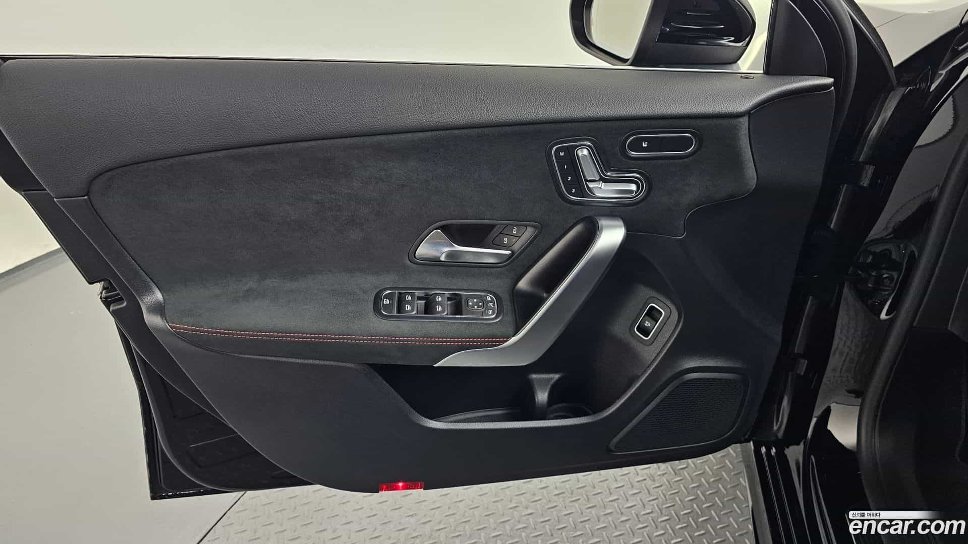 A-Class Mercedes-Benz 2022.1-INNER-034