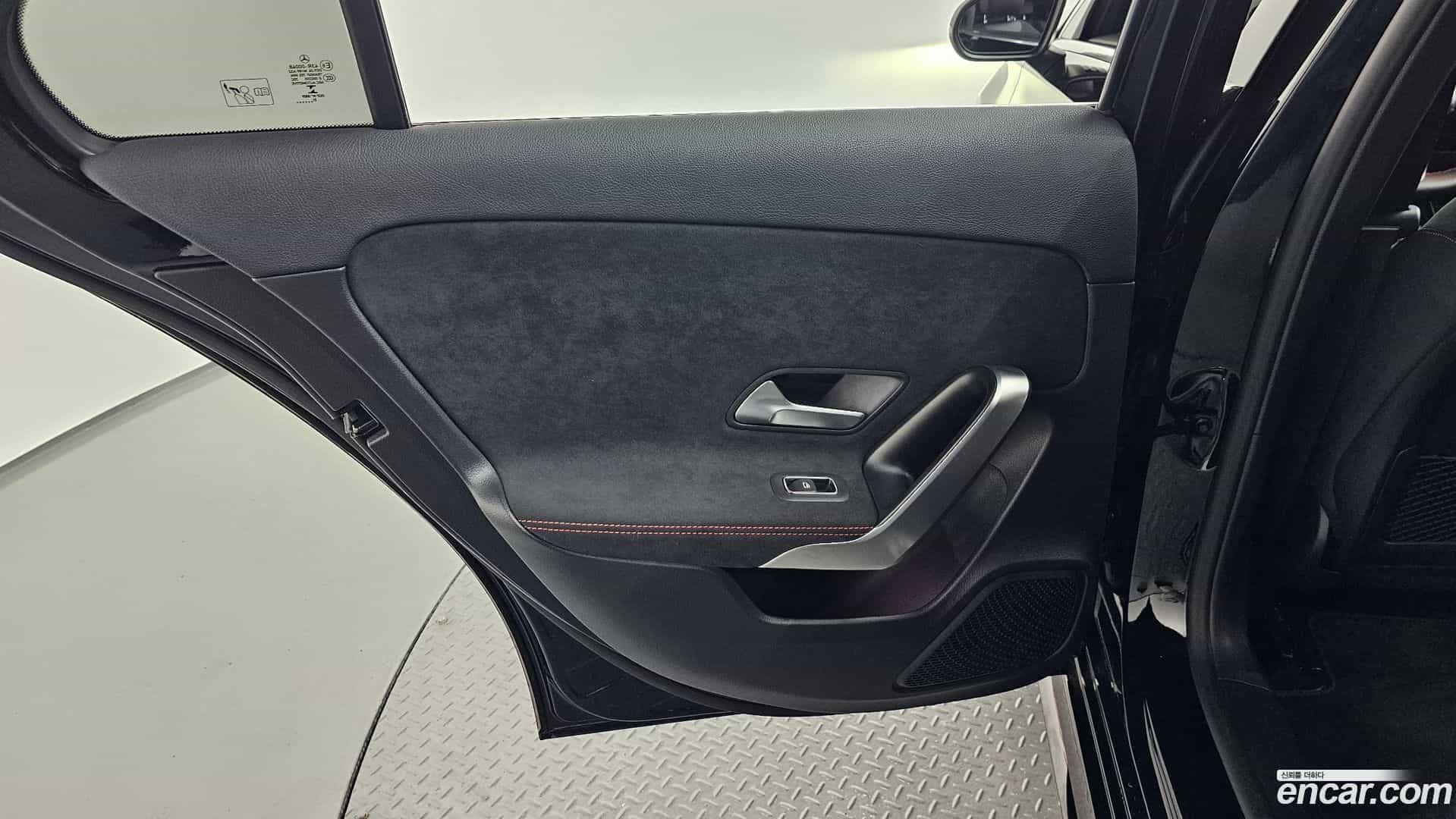 A-Class Mercedes-Benz 2022.1-INNER-035
