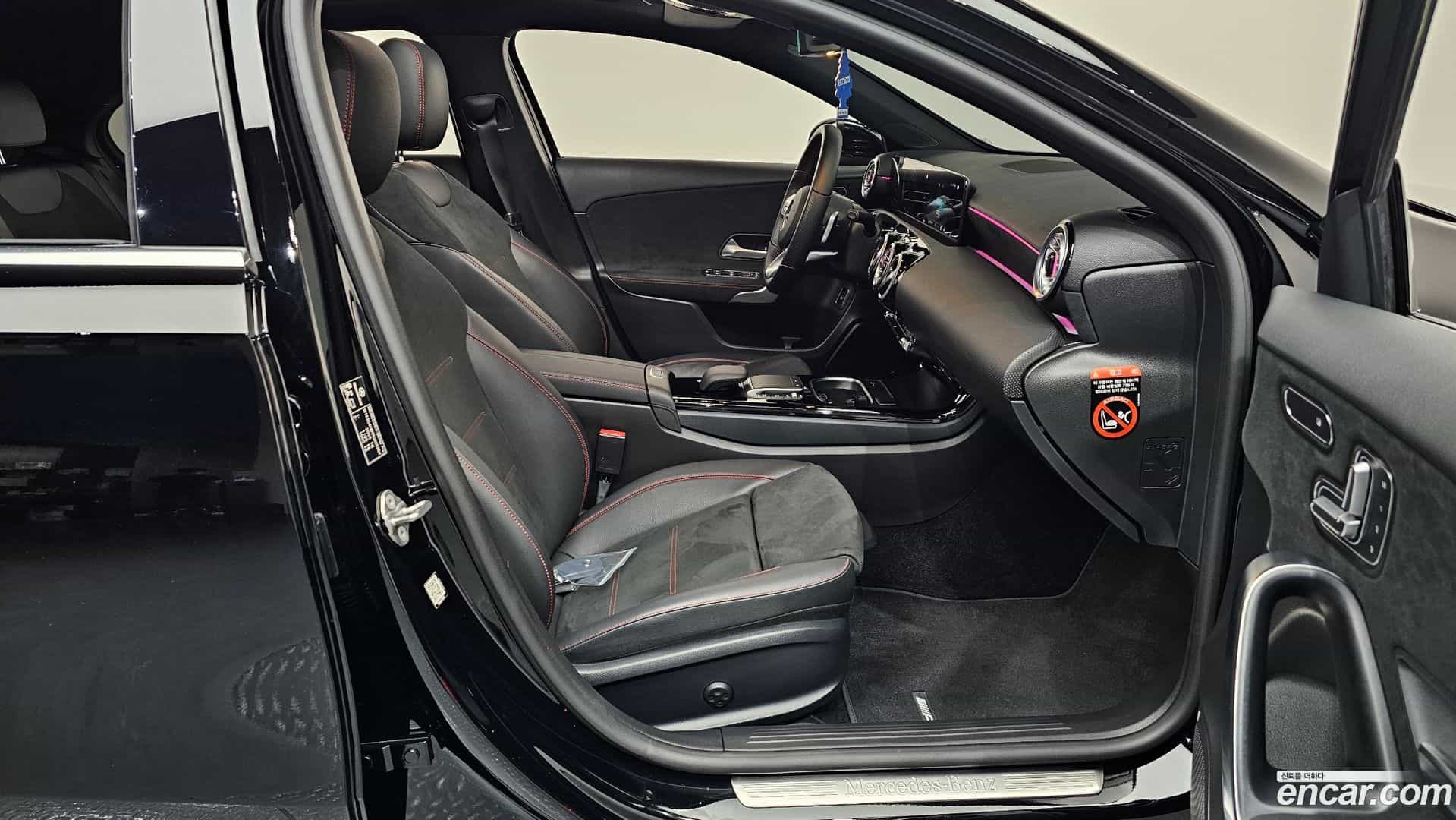 A-Class Mercedes-Benz 2022.1-INNER-036