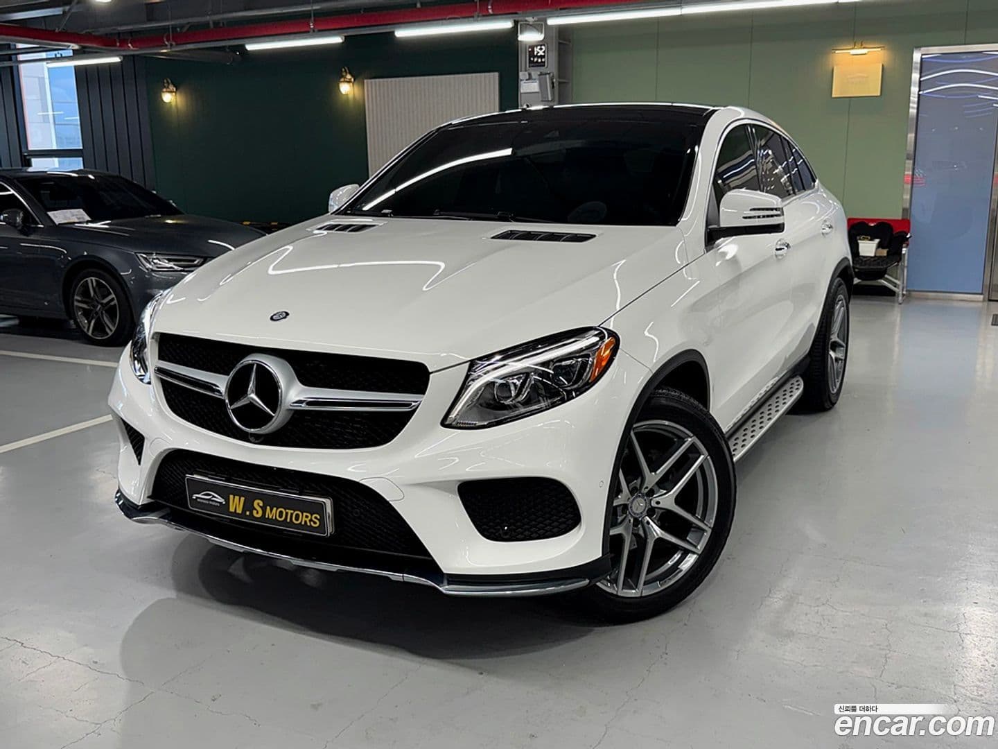 Main__Slider__Photo:GLE-Class Mercedes-Benz 2017.3-0
