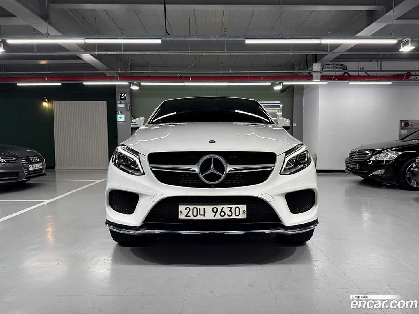GLE-Class Mercedes-Benz 2017.3-OUTER-002