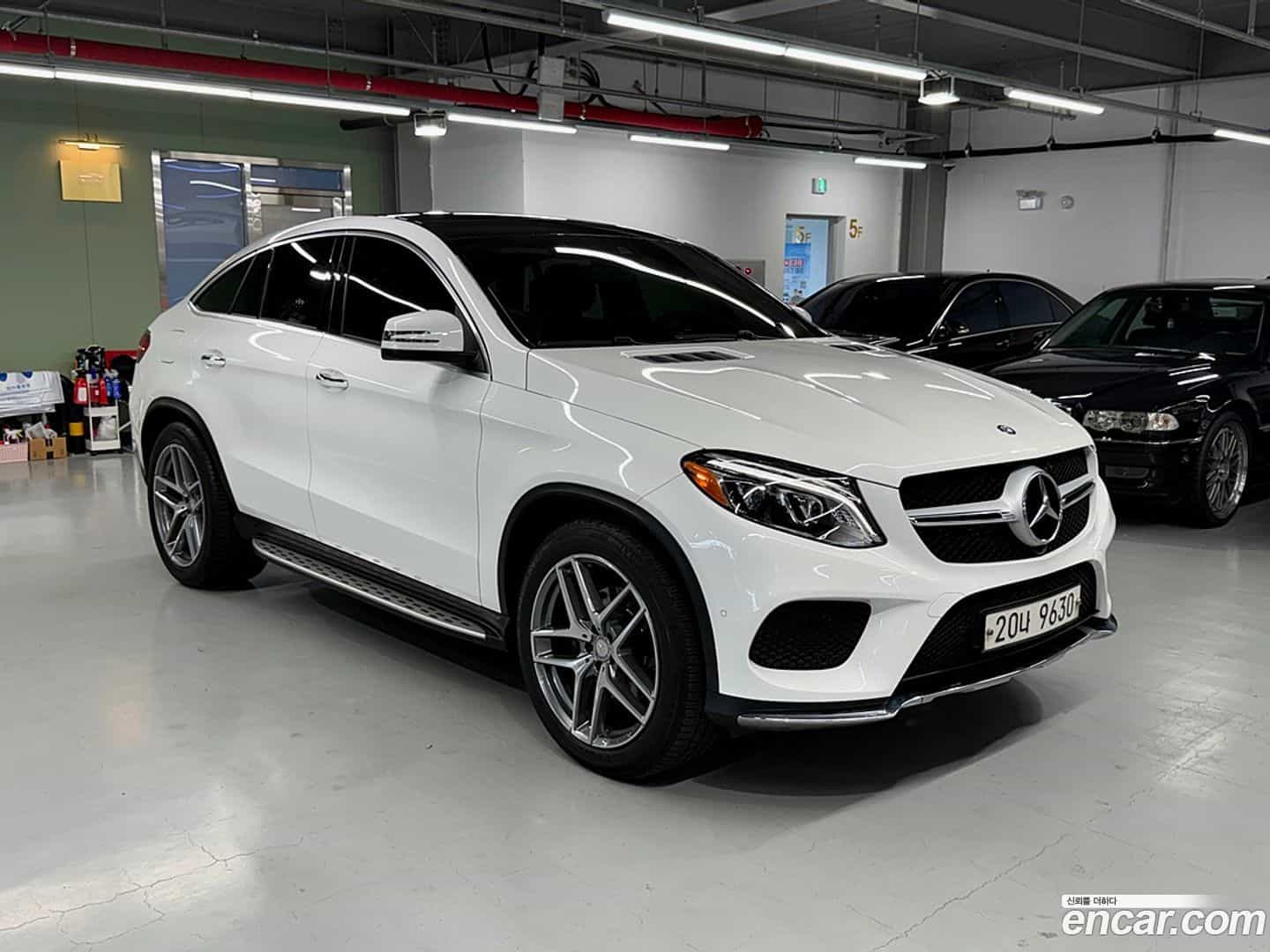 GLE-Class Mercedes-Benz 2017.3-OUTER-003