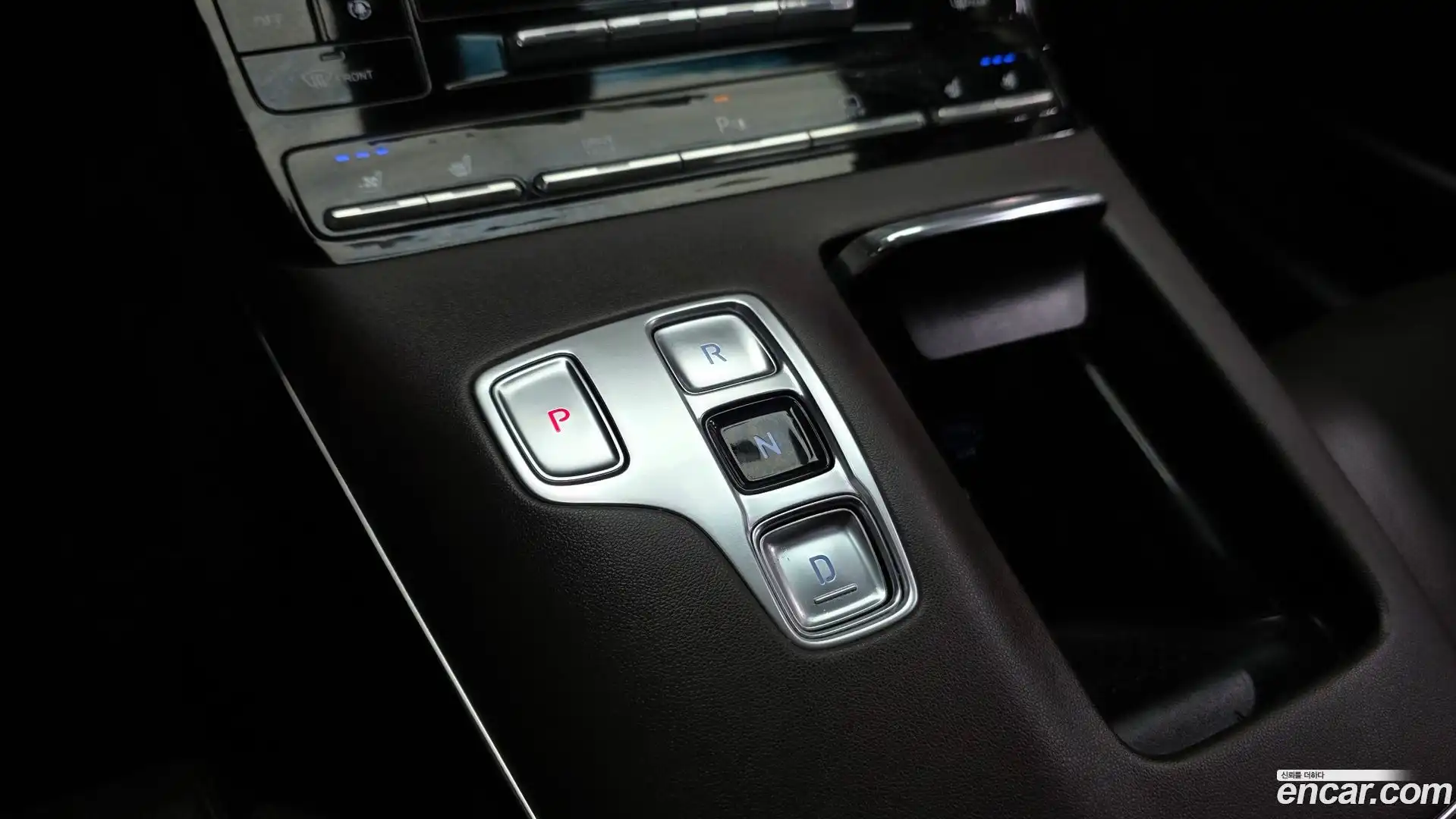 Grandeur Hyundai 2021.10-INNER-009