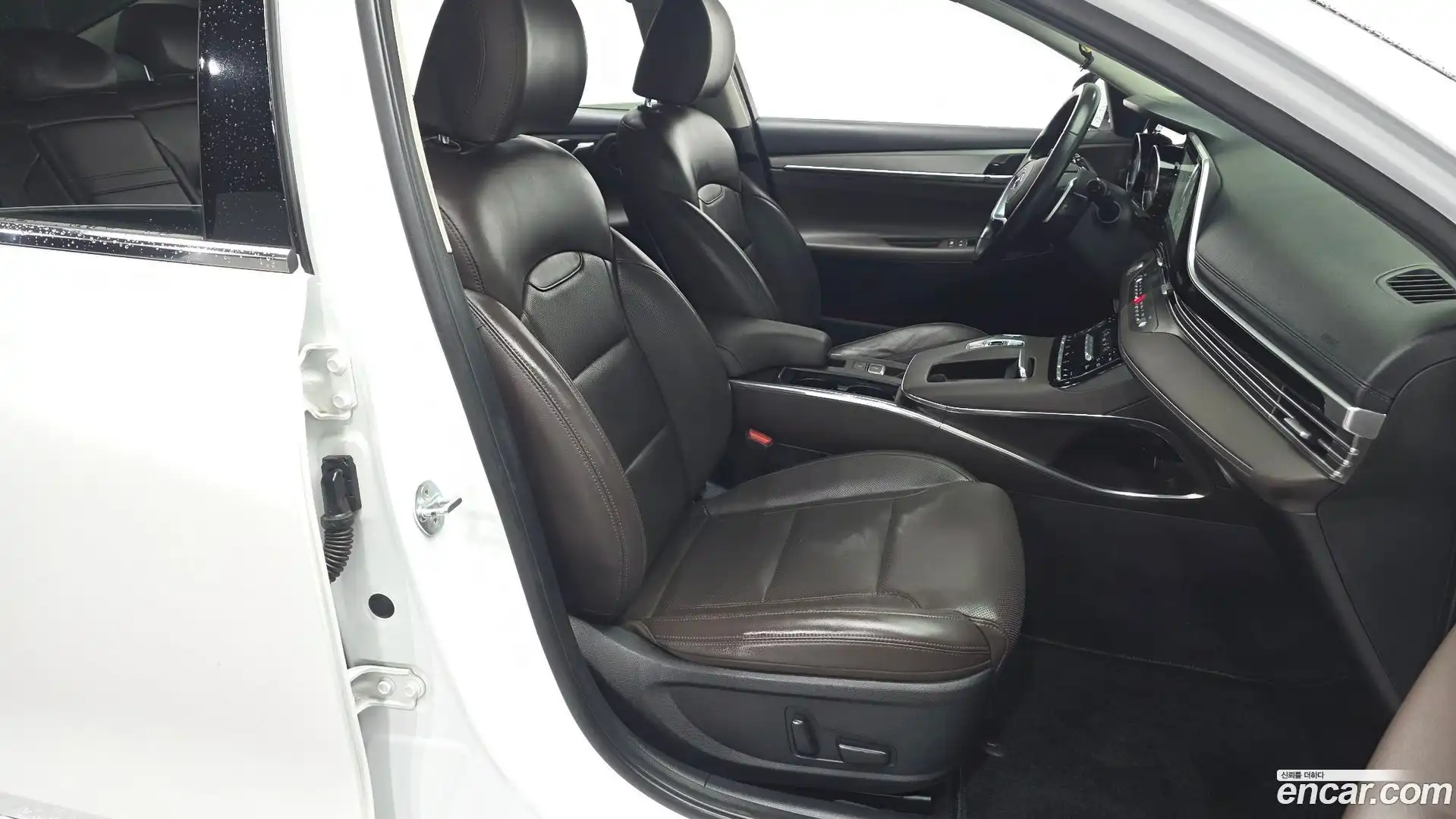 Grandeur Hyundai 2021.10-OPTION-016