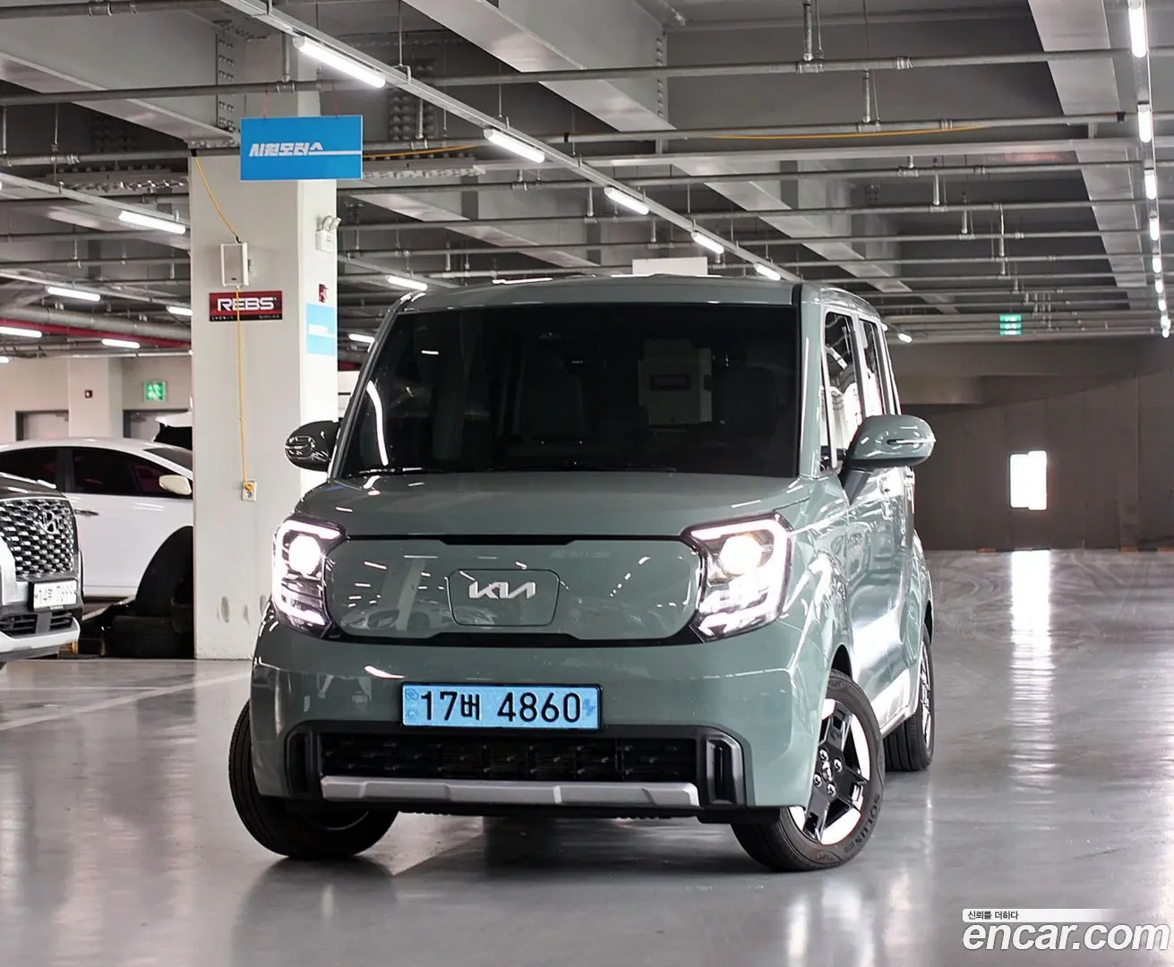 Main__Slider__Photo:RAY Kia 2025.3-0