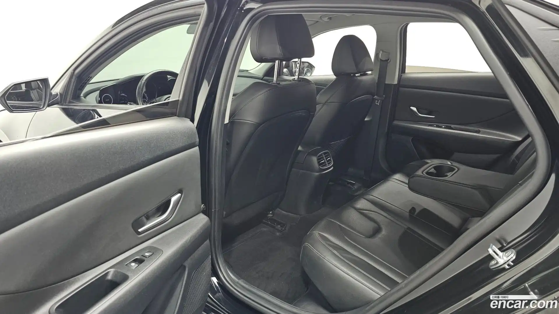 AVANTE Hyundai 2022.4-OPTION-016