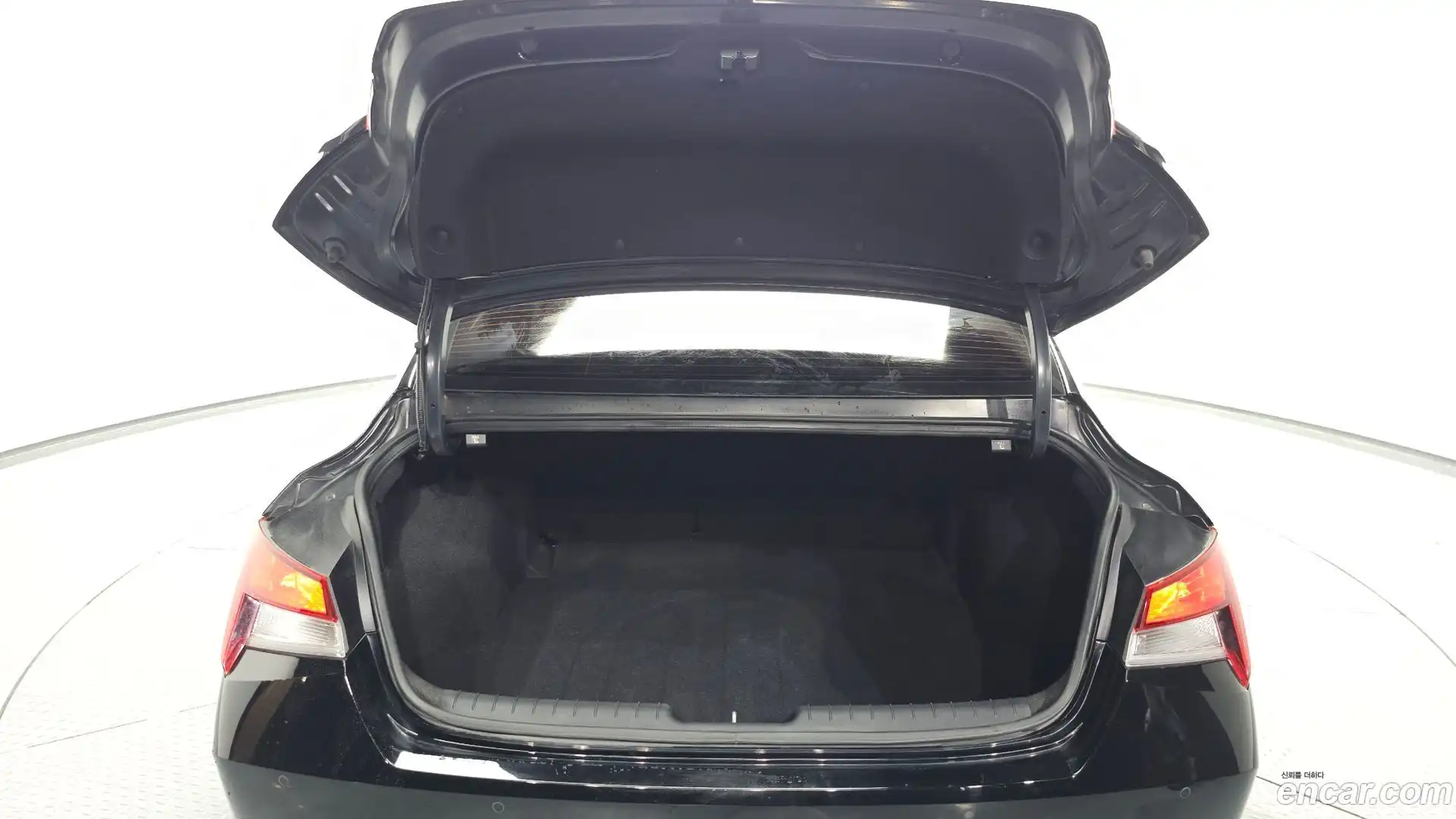 AVANTE Hyundai 2022.4-OPTION-024