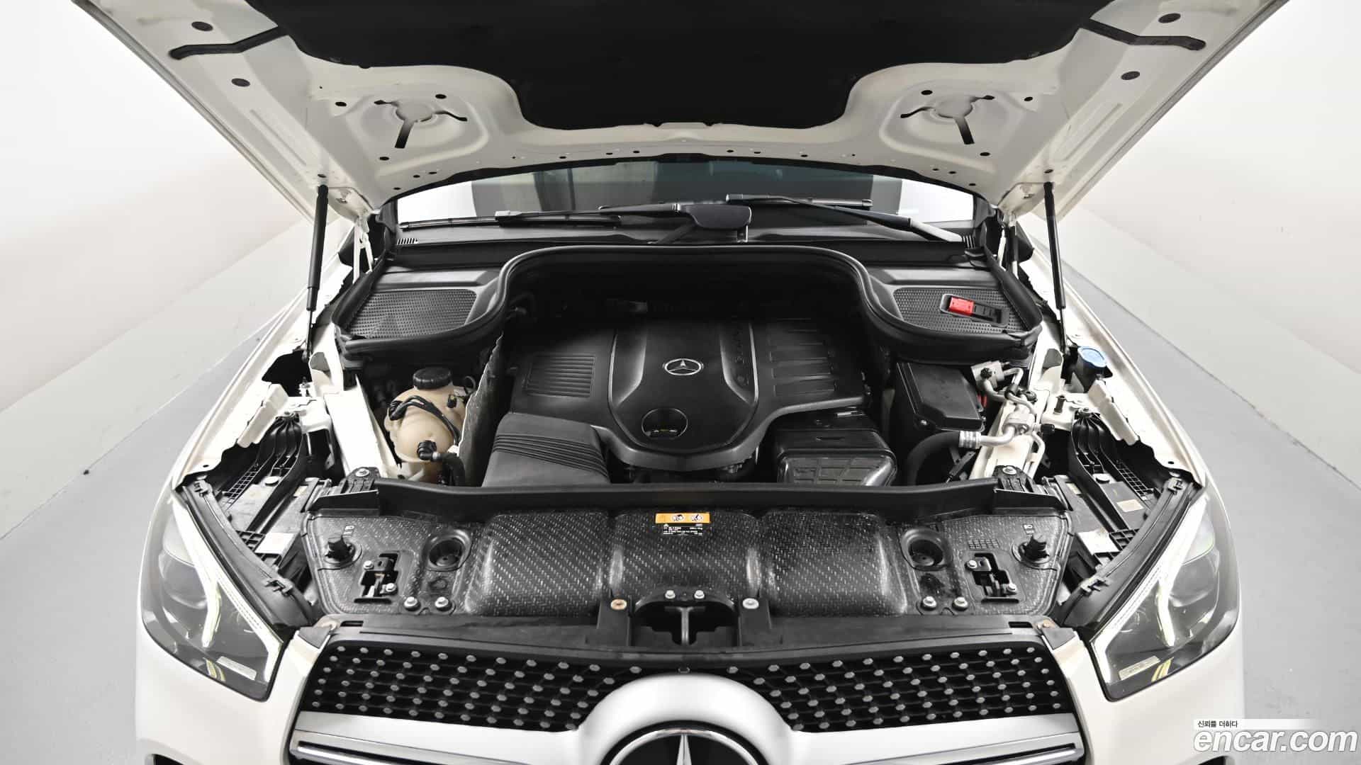 GLE-Class Mercedes-Benz 2019.11-OUTER-006