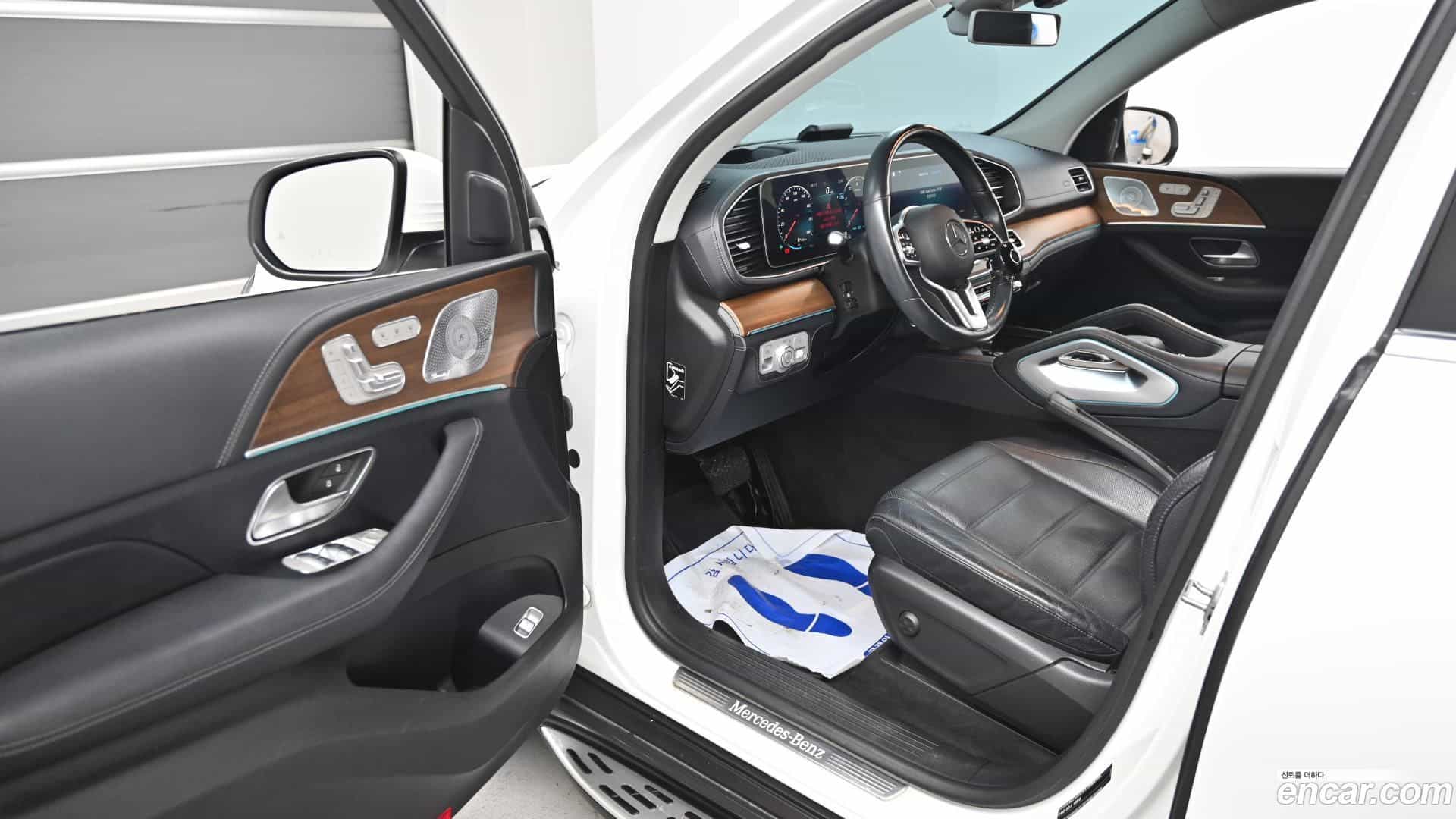GLE-Class Mercedes-Benz 2019.11-OPTION-015