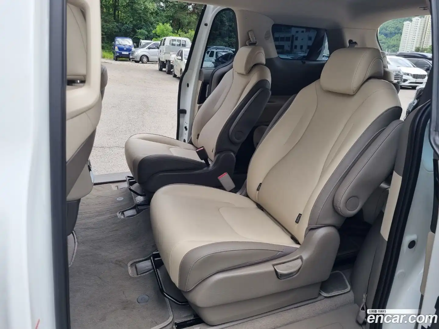 Canival Kia 2023.8-OPTION-015