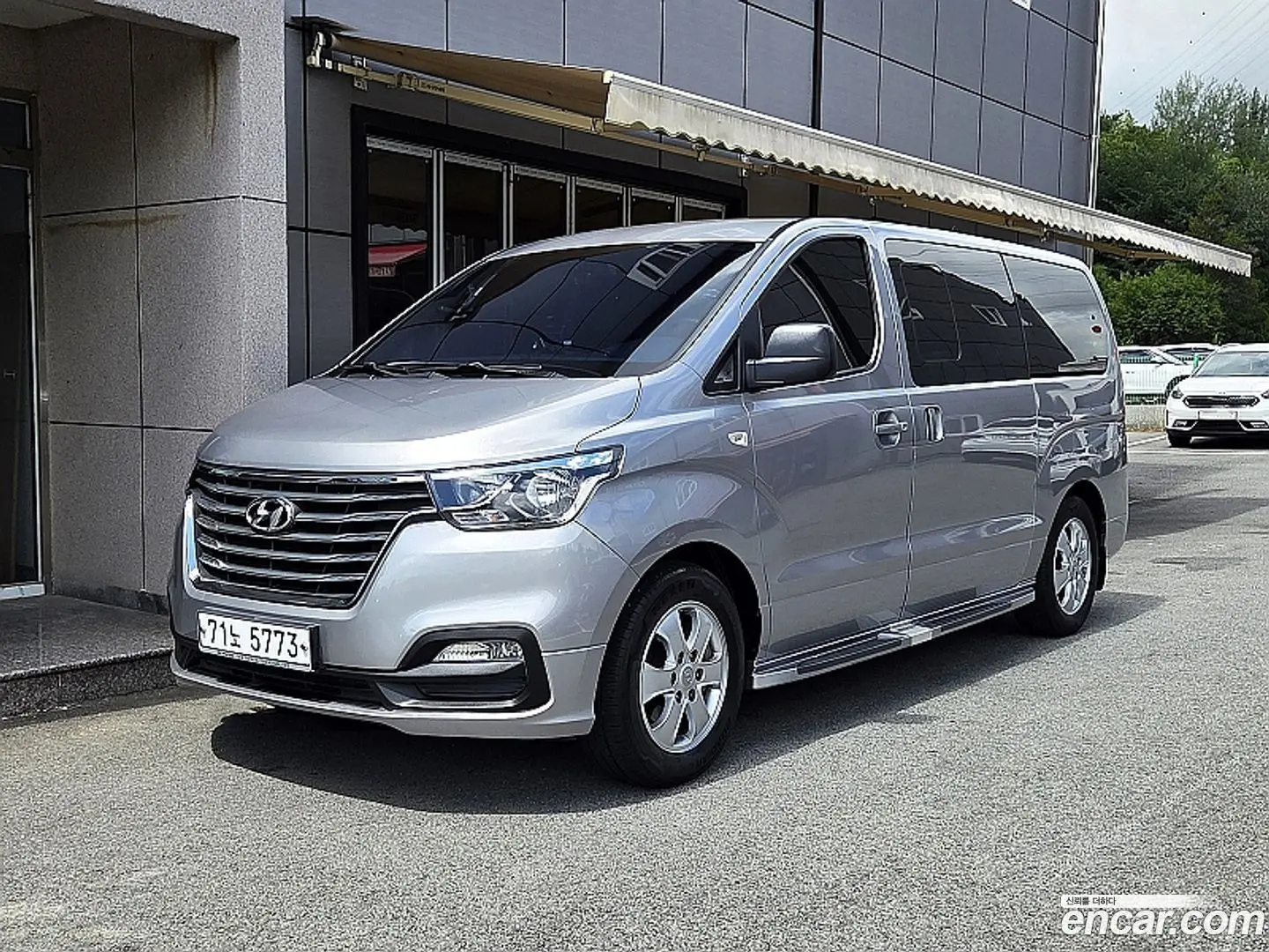 Main__Slider__Photo:Starex Hyundai 2018.9-0