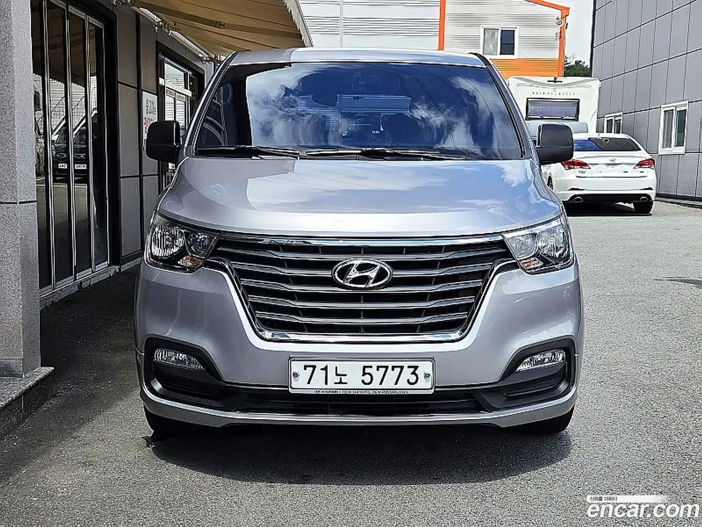 Starex Hyundai 2018.9-OUTER-002