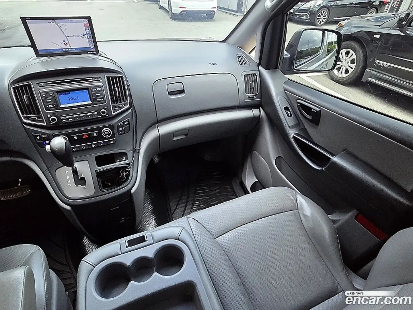 Starex Hyundai 2018.9-INNER-007