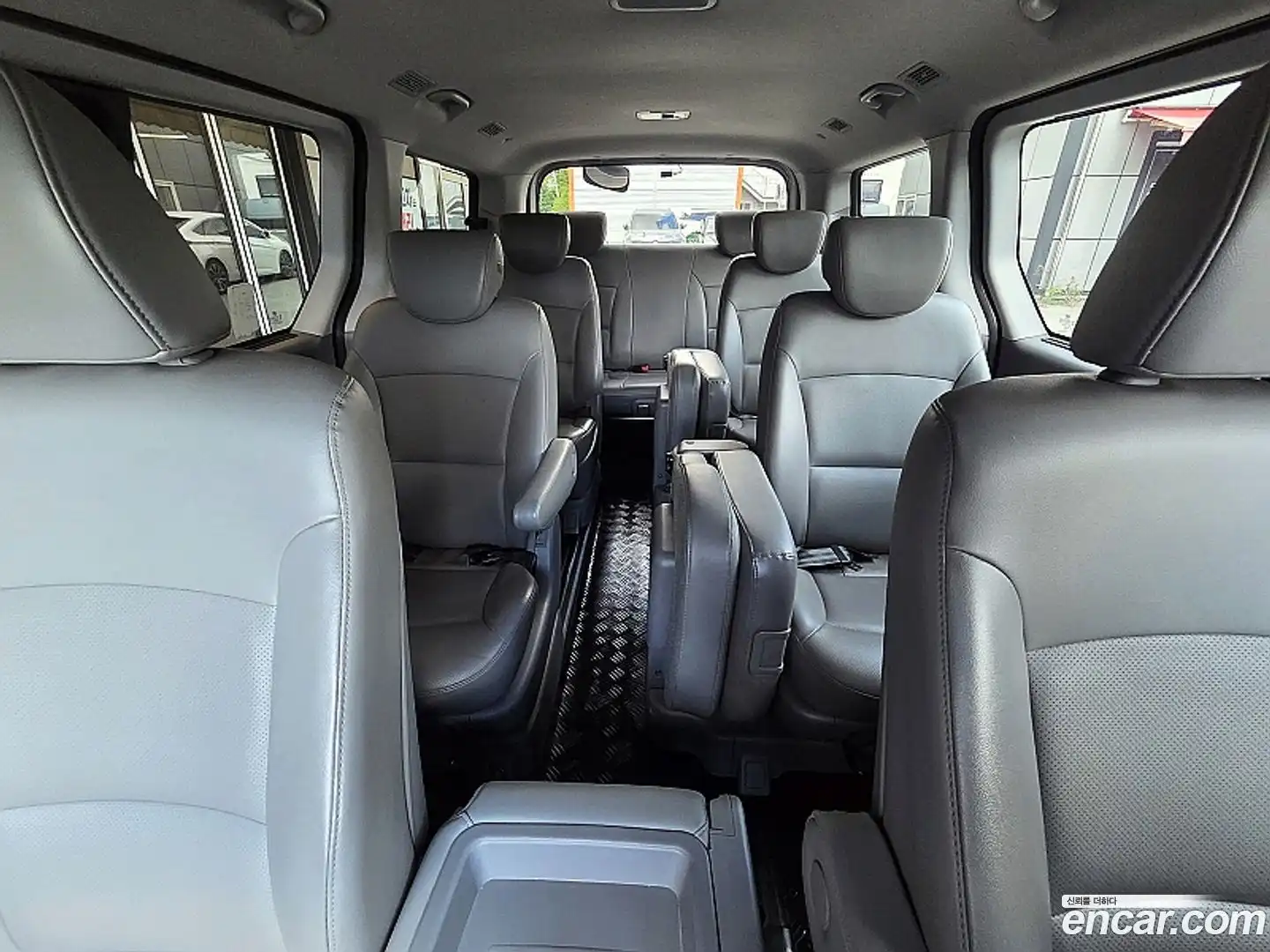 Starex Hyundai 2018.9-INNER-010