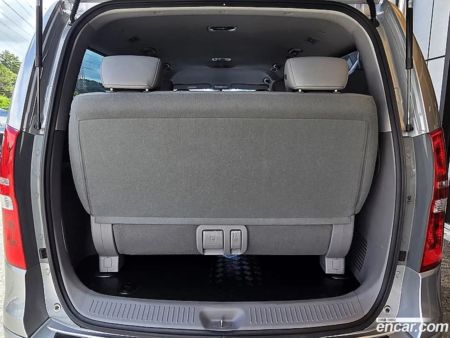 Starex Hyundai 2018.9-OPTION-015