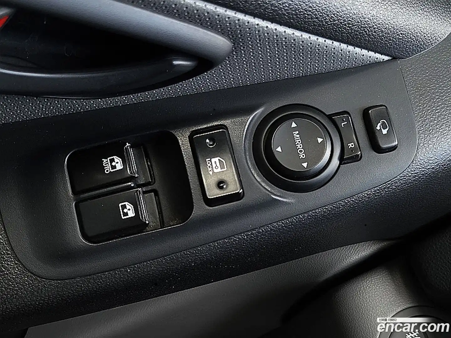 Starex Hyundai 2018.9-OPTION-020