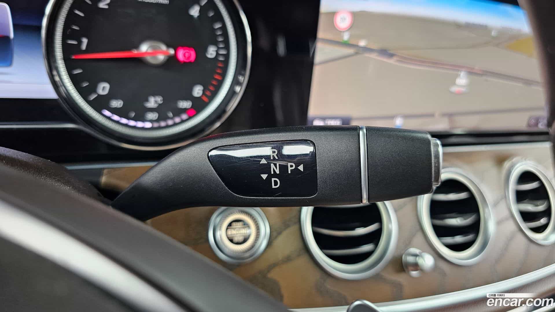 E-Class Mercedes-Benz 2018.3-INNER-009