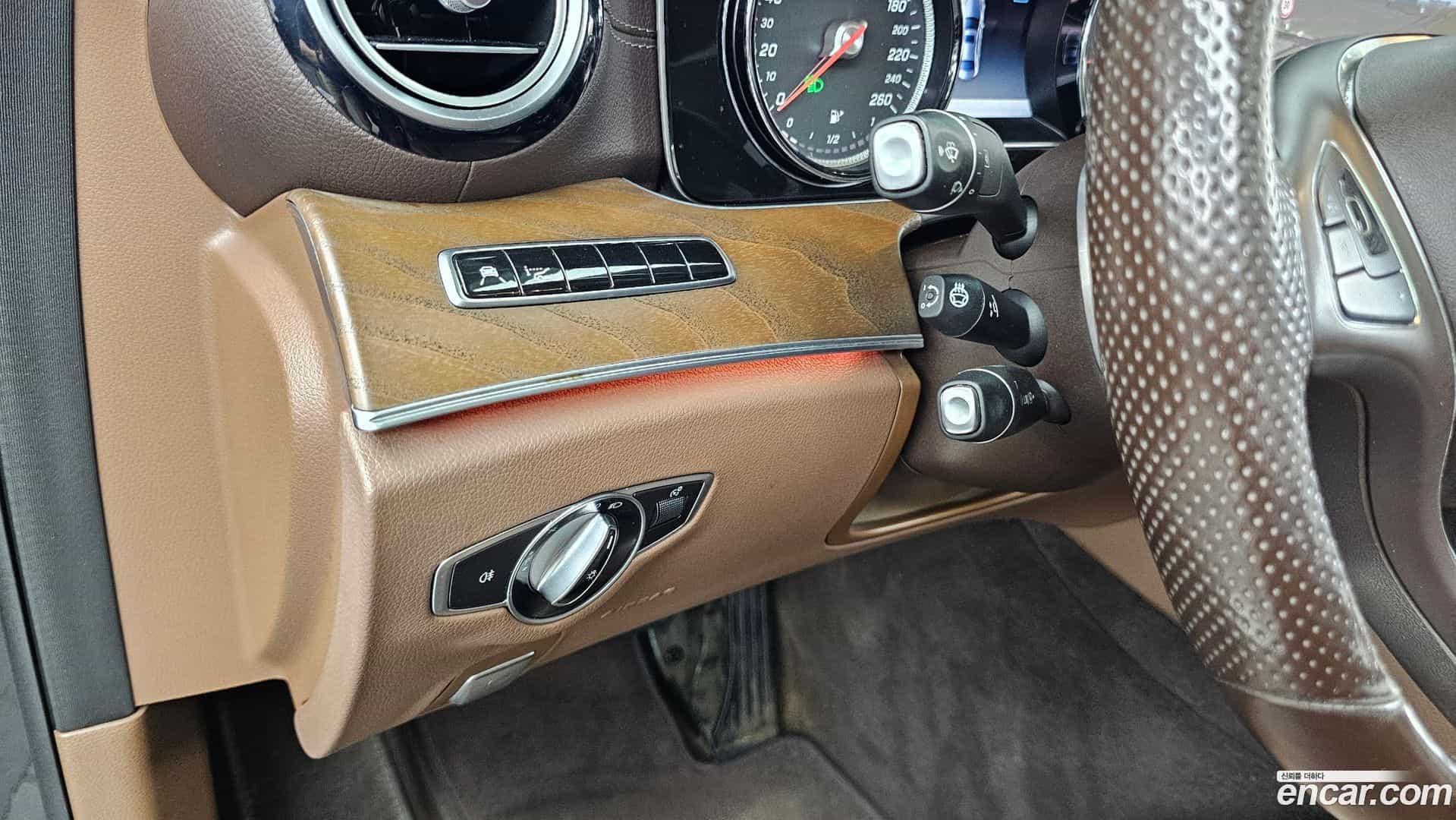 E-Class Mercedes-Benz 2018.3-OPTION-020