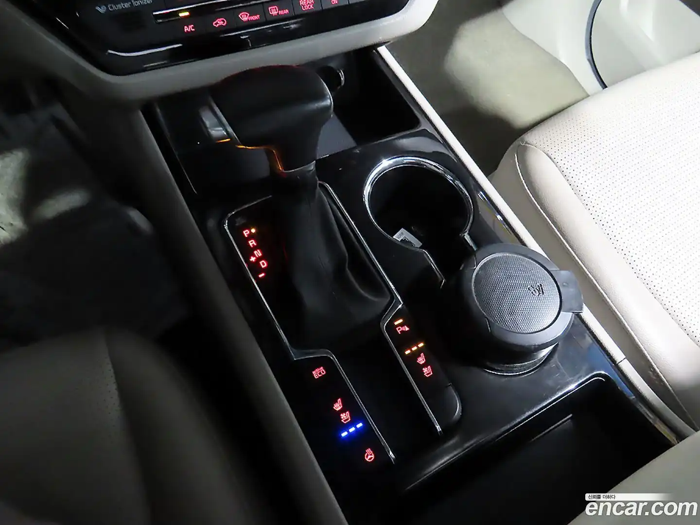 Canival Kia 2019.2-INNER-009