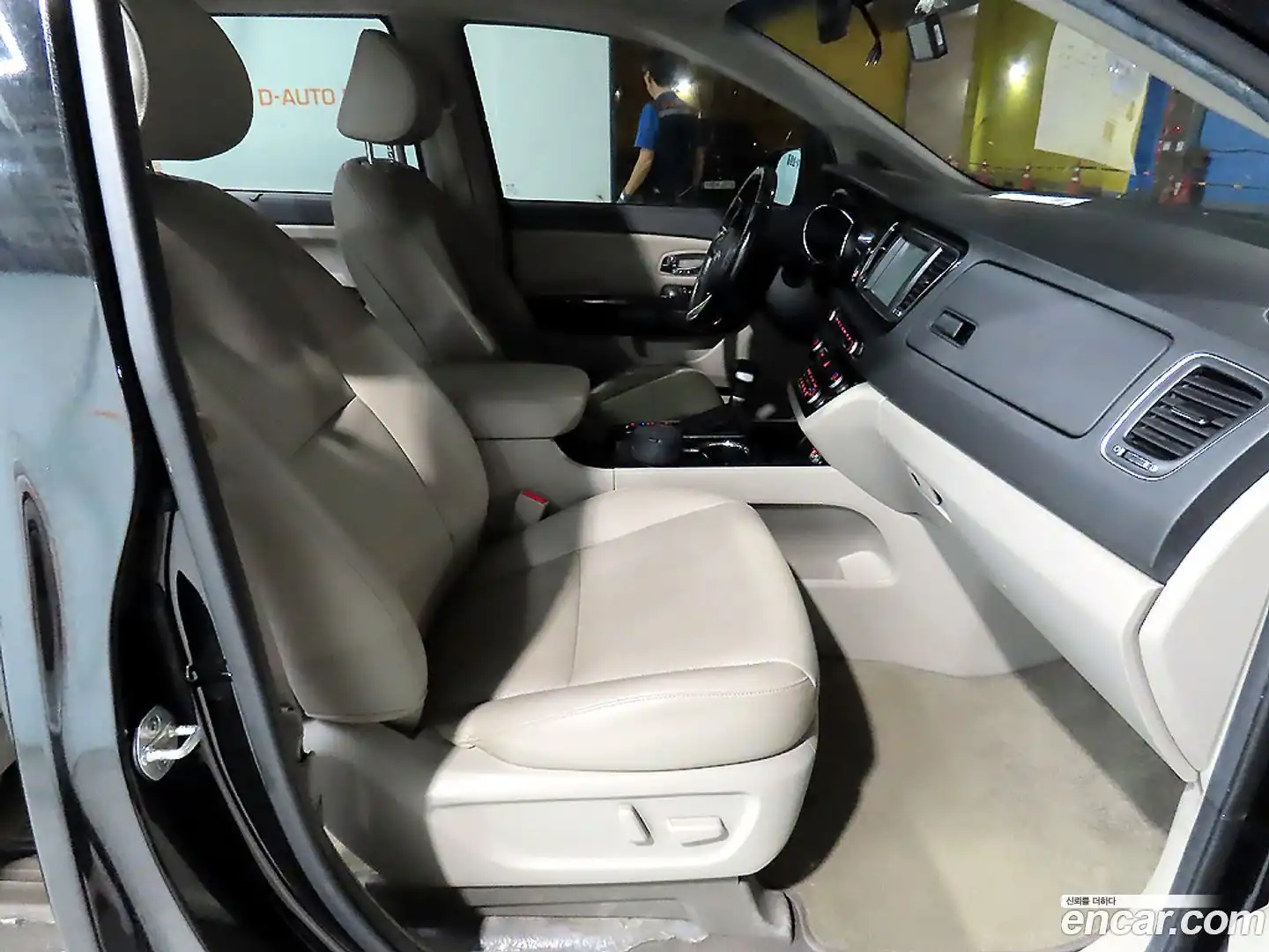 Canival Kia 2019.2-OPTION-015