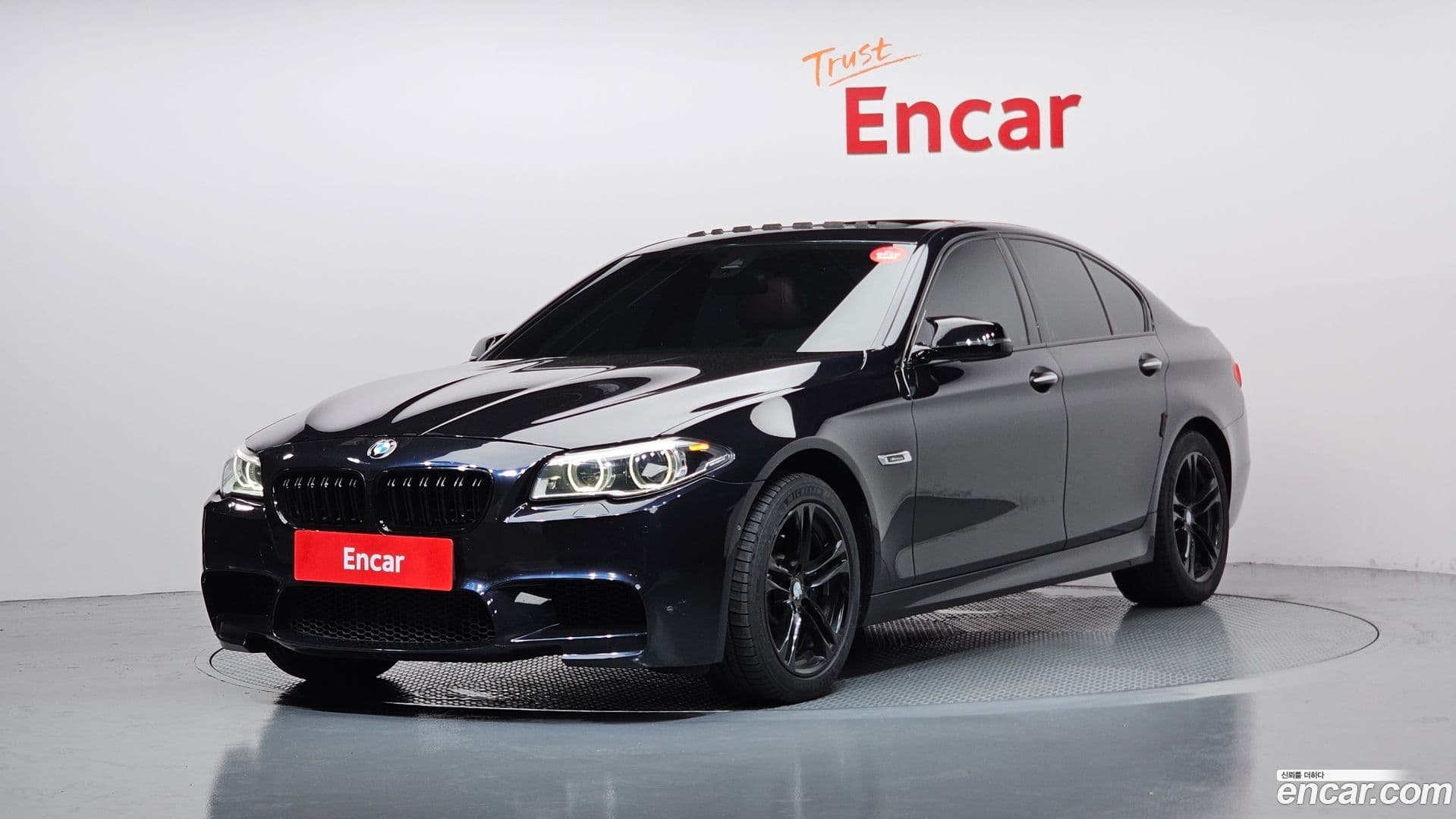Main__Slider__Photo:5-Series BMW 2014.3-0