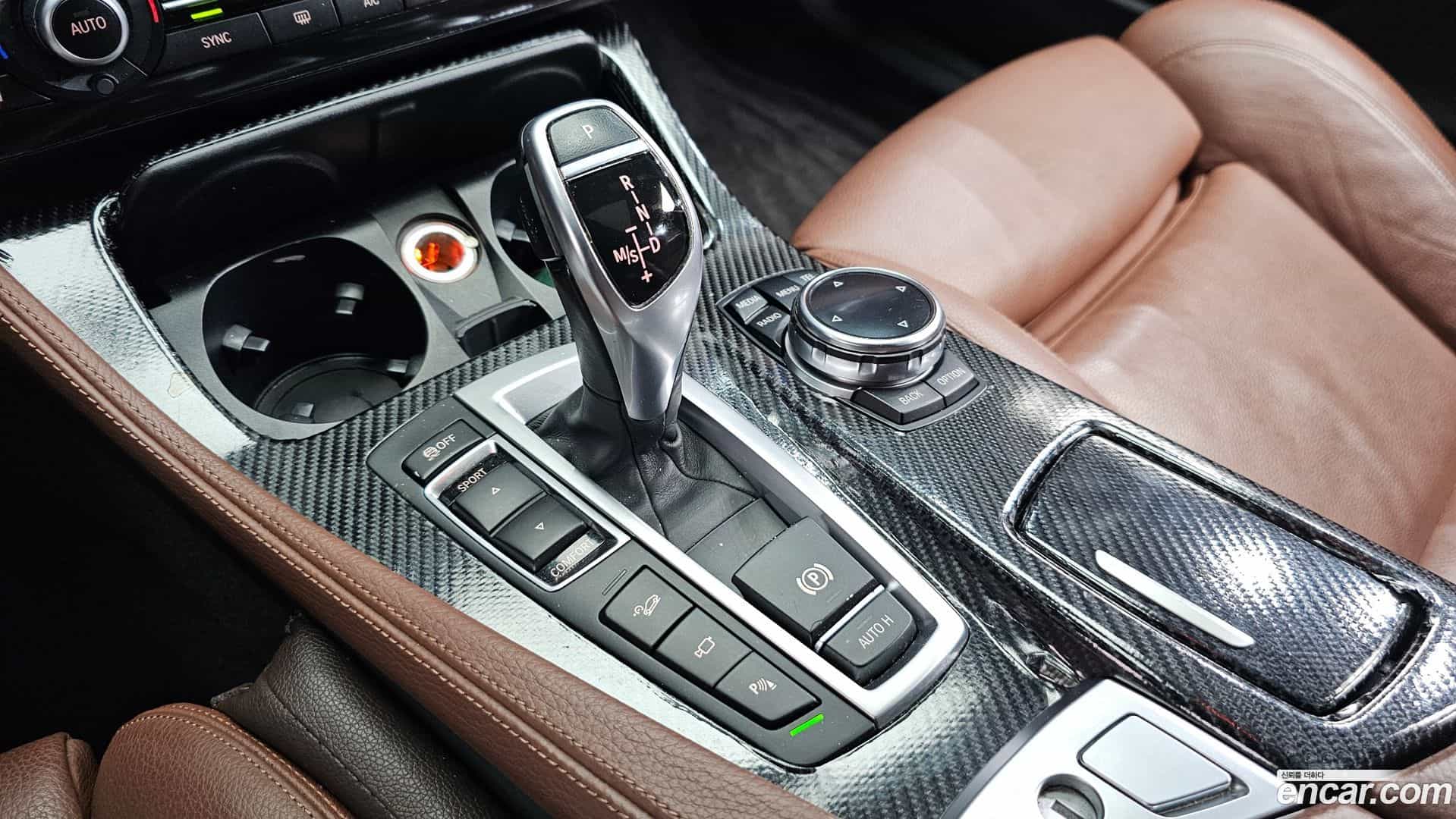 5-Series BMW 2014.3-INNER-009